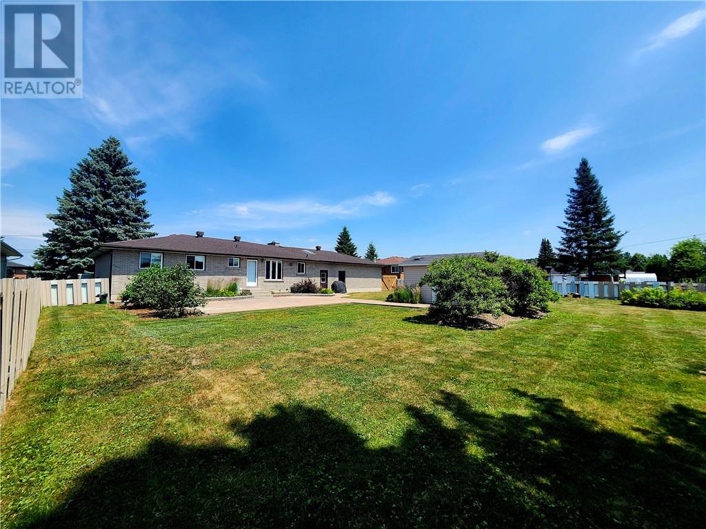 43 Ontario Street, Chelmsford, Ontario  P0M 1L0 - Photo 65 - 2129190