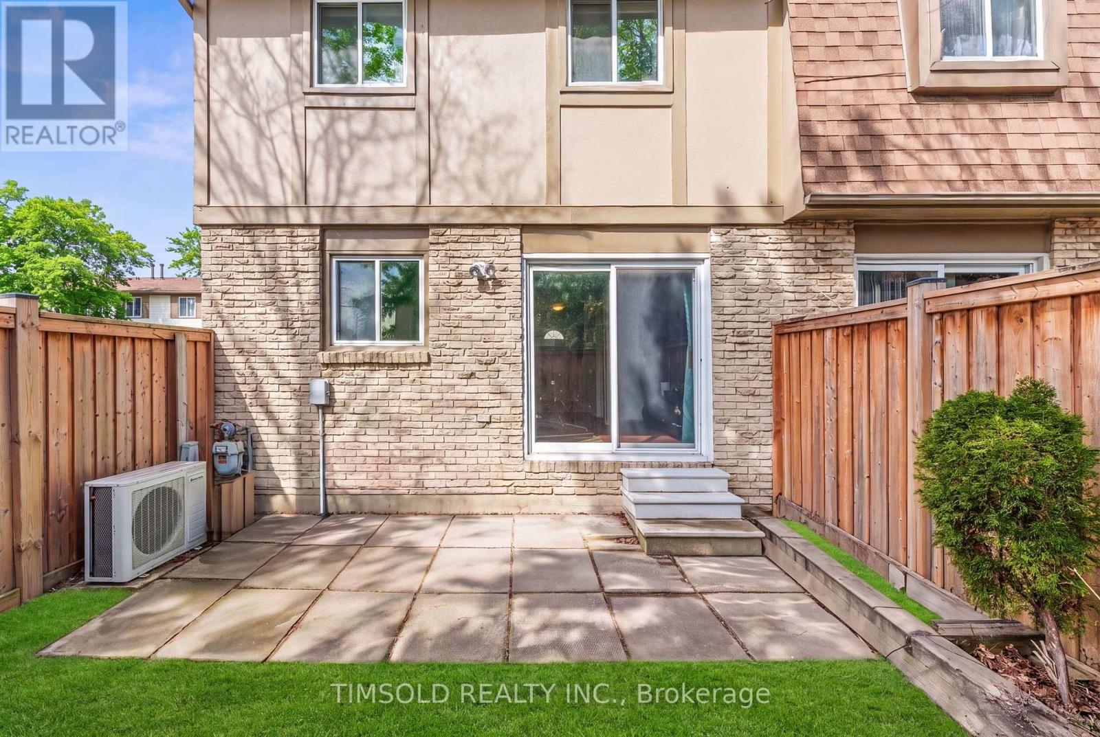 29 - 57 Hansen Road N, Brampton, Ontario  L6V 3C6 - Photo 28 - W13182012