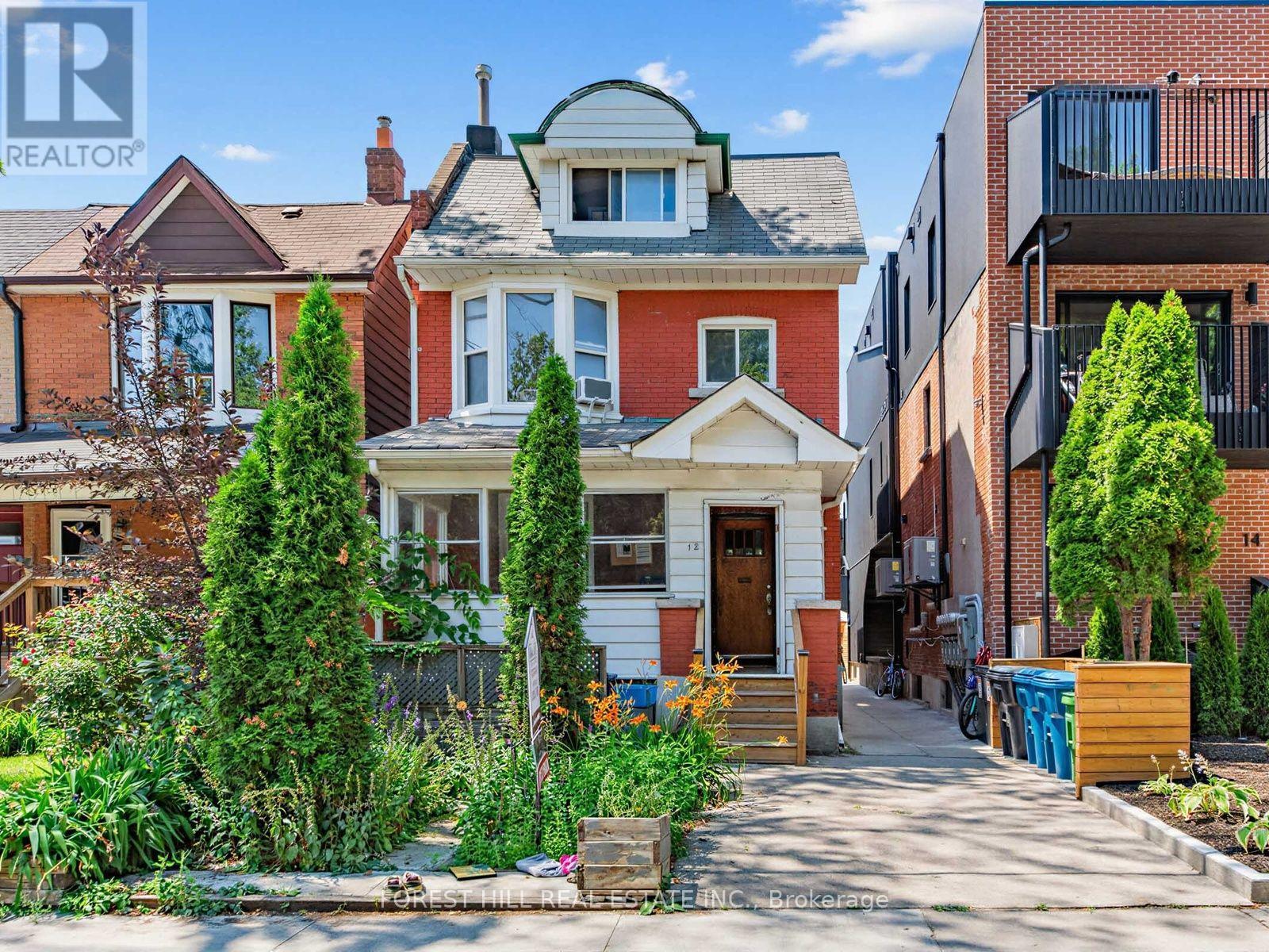 2 - 12 Salem Avenue, Toronto, Ontario  M6H 3C1 - Photo 2 - W13540028