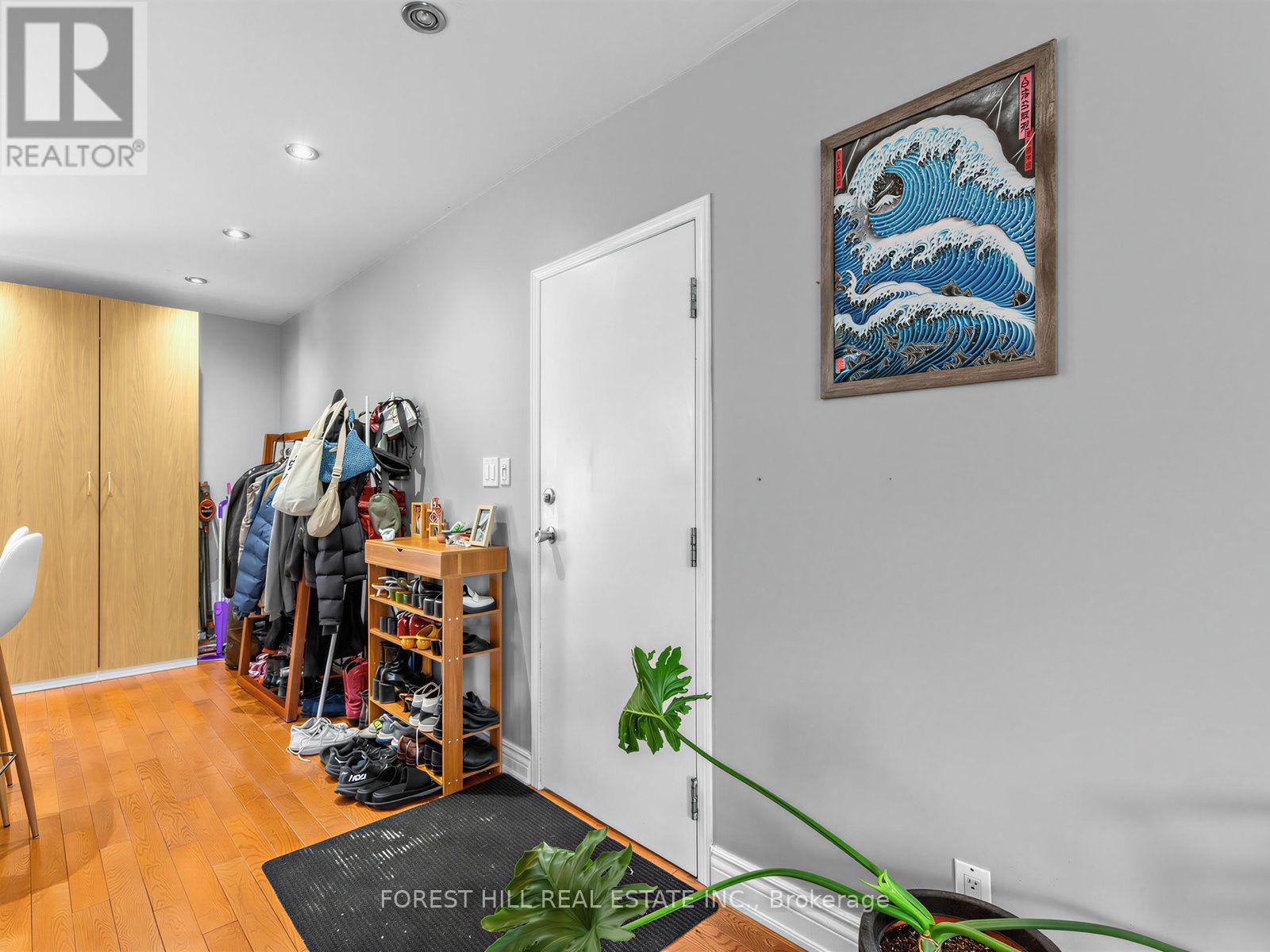2 - 12 Salem Avenue, Toronto, Ontario  M6H 3C1 - Photo 4 - W13540028
