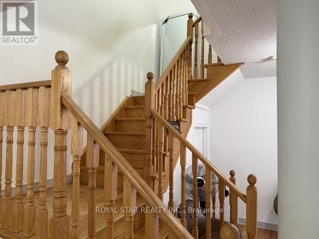50 Dewridge Court, Brampton, Ontario  L6R 3C1 - Photo 15 - W13529438