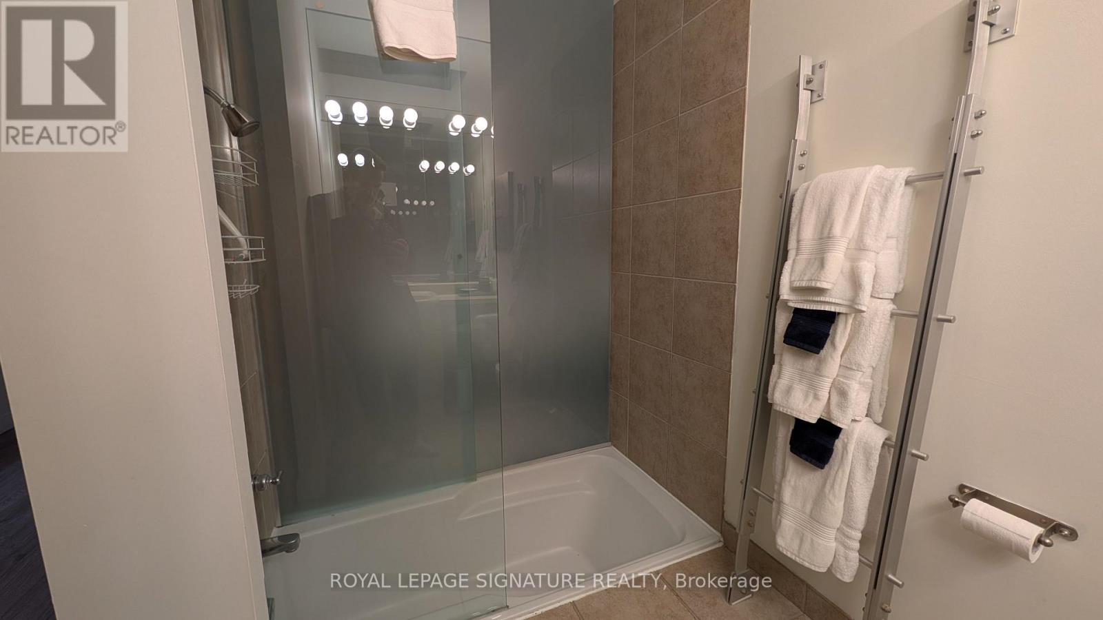 831 - 155 Dalhousie Street, Toronto, Ontario  M5B 2P7 - Photo 9 - C13560112