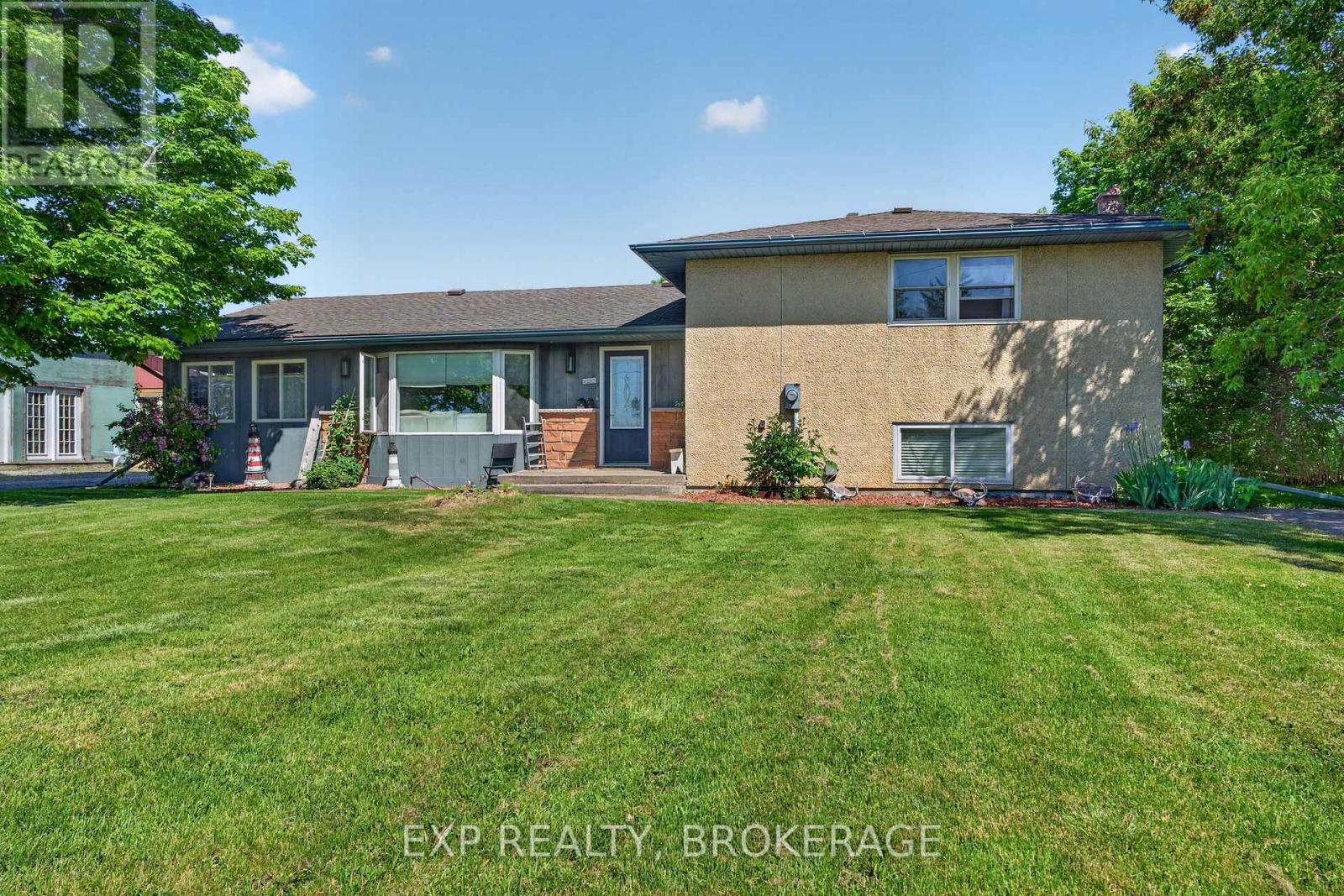 2214 Highway 96, Frontenac Islands, Ontario  K0H 2Y0 - Photo 2 - X13559998
