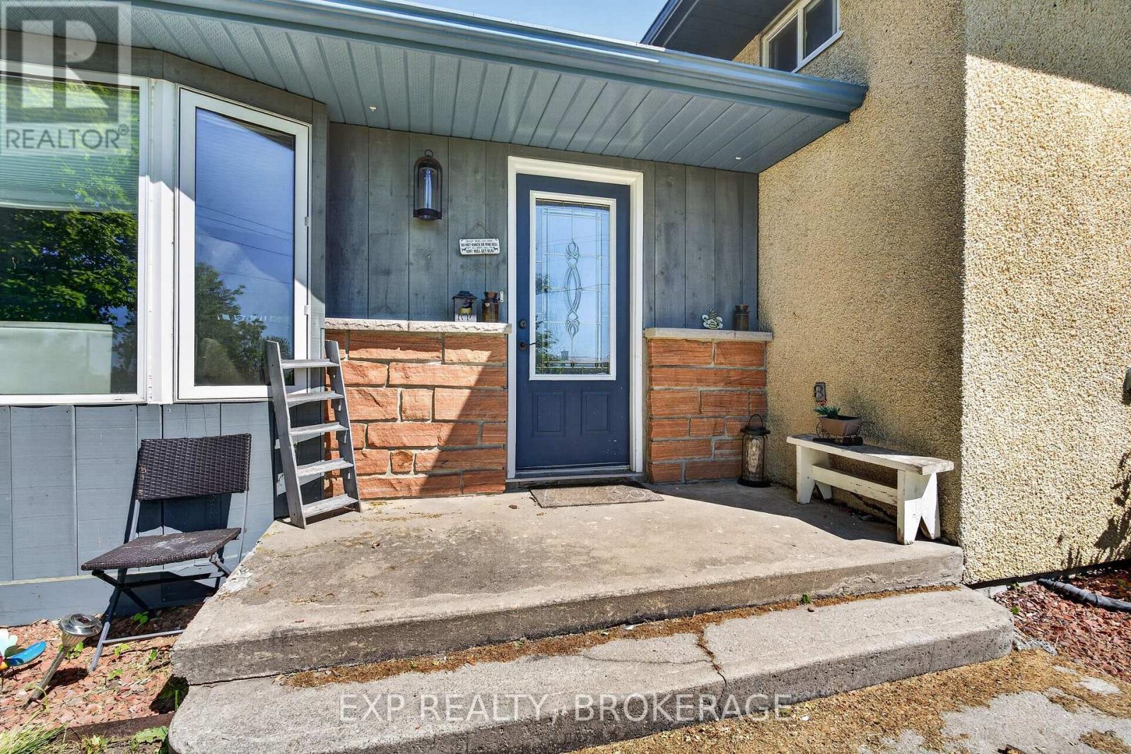 2214 Highway 96, Frontenac Islands, Ontario  K0H 2Y0 - Photo 3 - X13559998