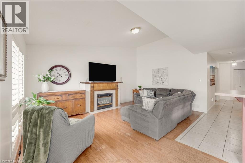 409 Jacqueline Boulevard, Hamilton, Ontario  L9B 2T4 - Photo 16 - 40845277