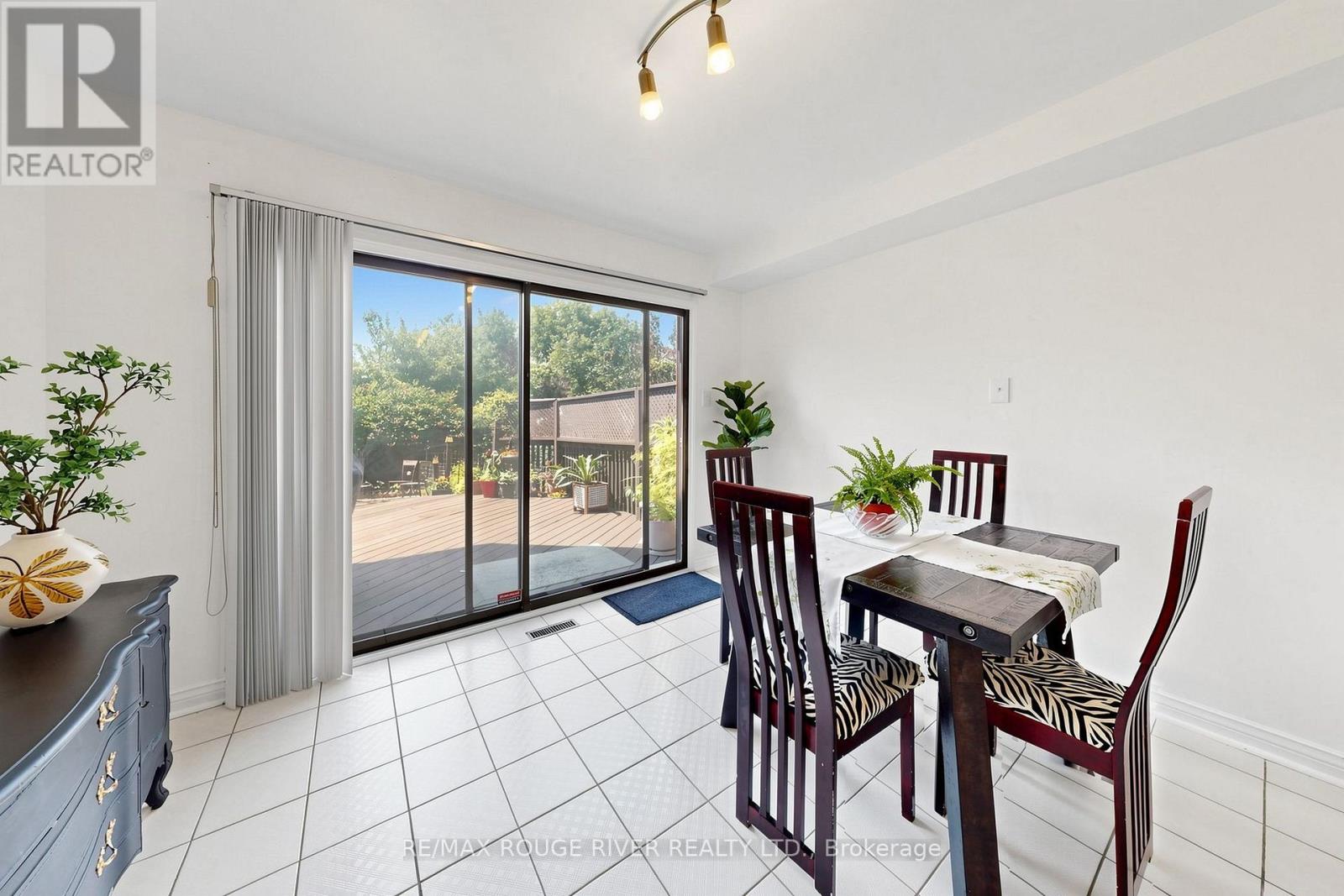 4 Atrium Lane, Toronto, Ontario  M1B 4T3 - Photo 21 - E13560146