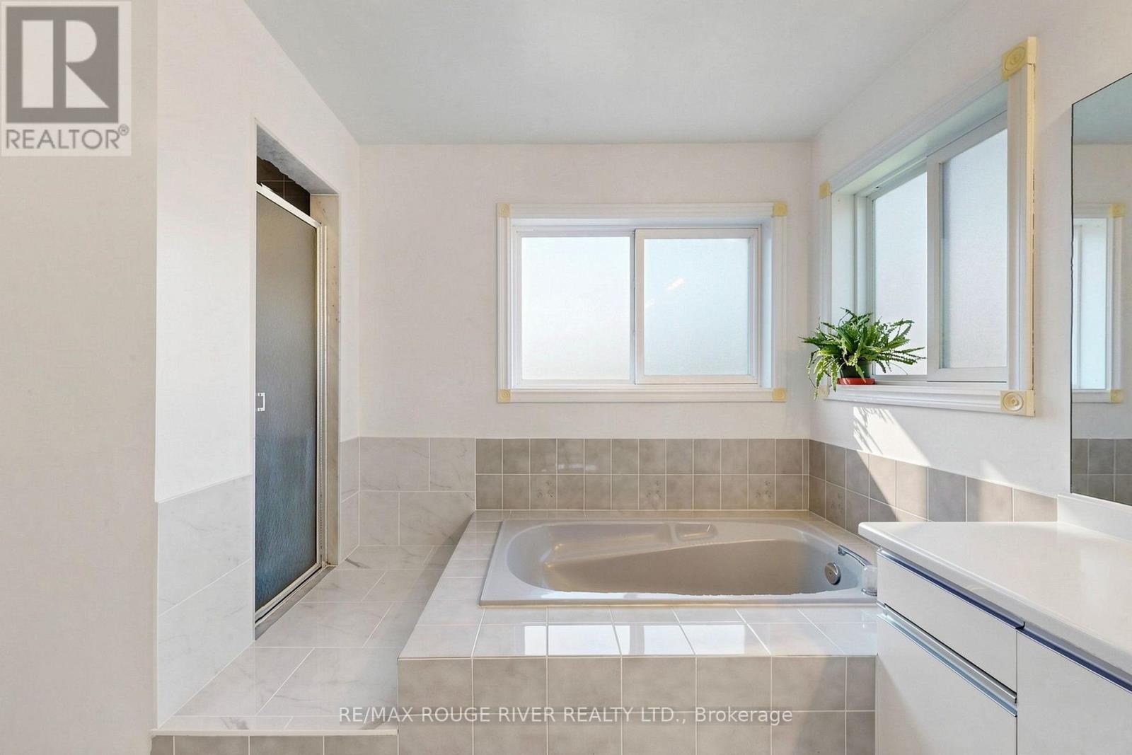 4 Atrium Lane, Toronto, Ontario  M1B 4T3 - Photo 29 - E13560146