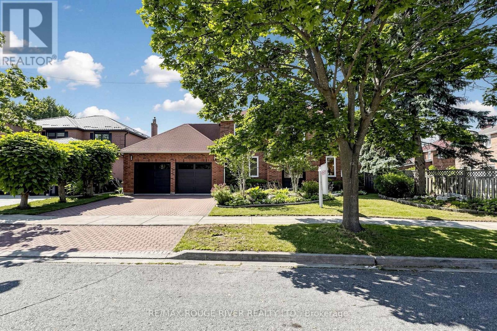 4 Atrium Lane, Toronto, Ontario  M1B 4T3 - Photo 3 - E13560146