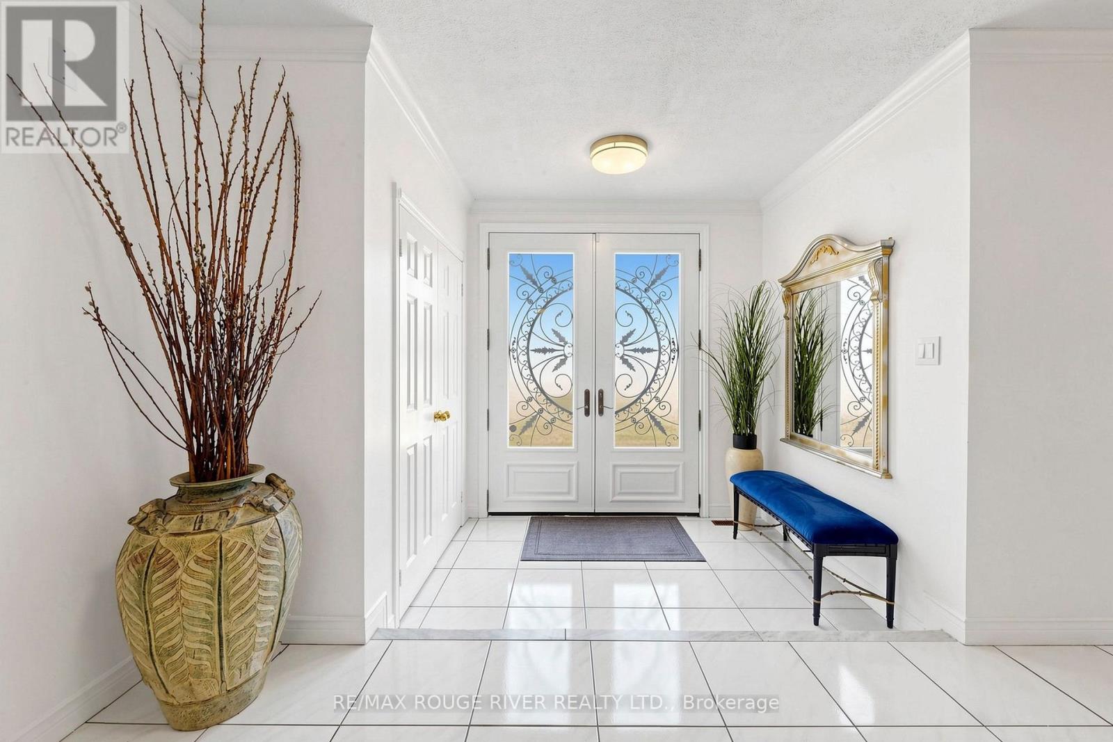 4 Atrium Lane, Toronto, Ontario  M1B 4T3 - Photo 6 - E13560146