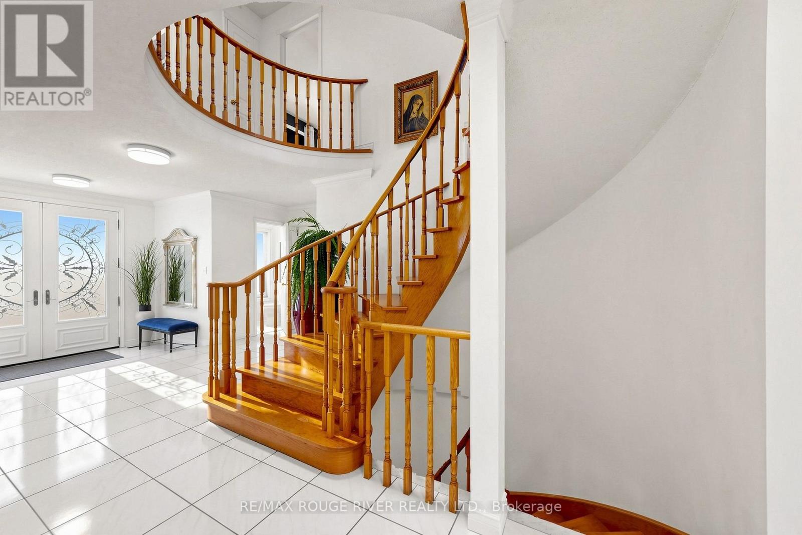 4 Atrium Lane, Toronto, Ontario  M1B 4T3 - Photo 7 - E13560146