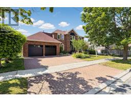 4 ATRIUM LANE, Toronto, Ontario