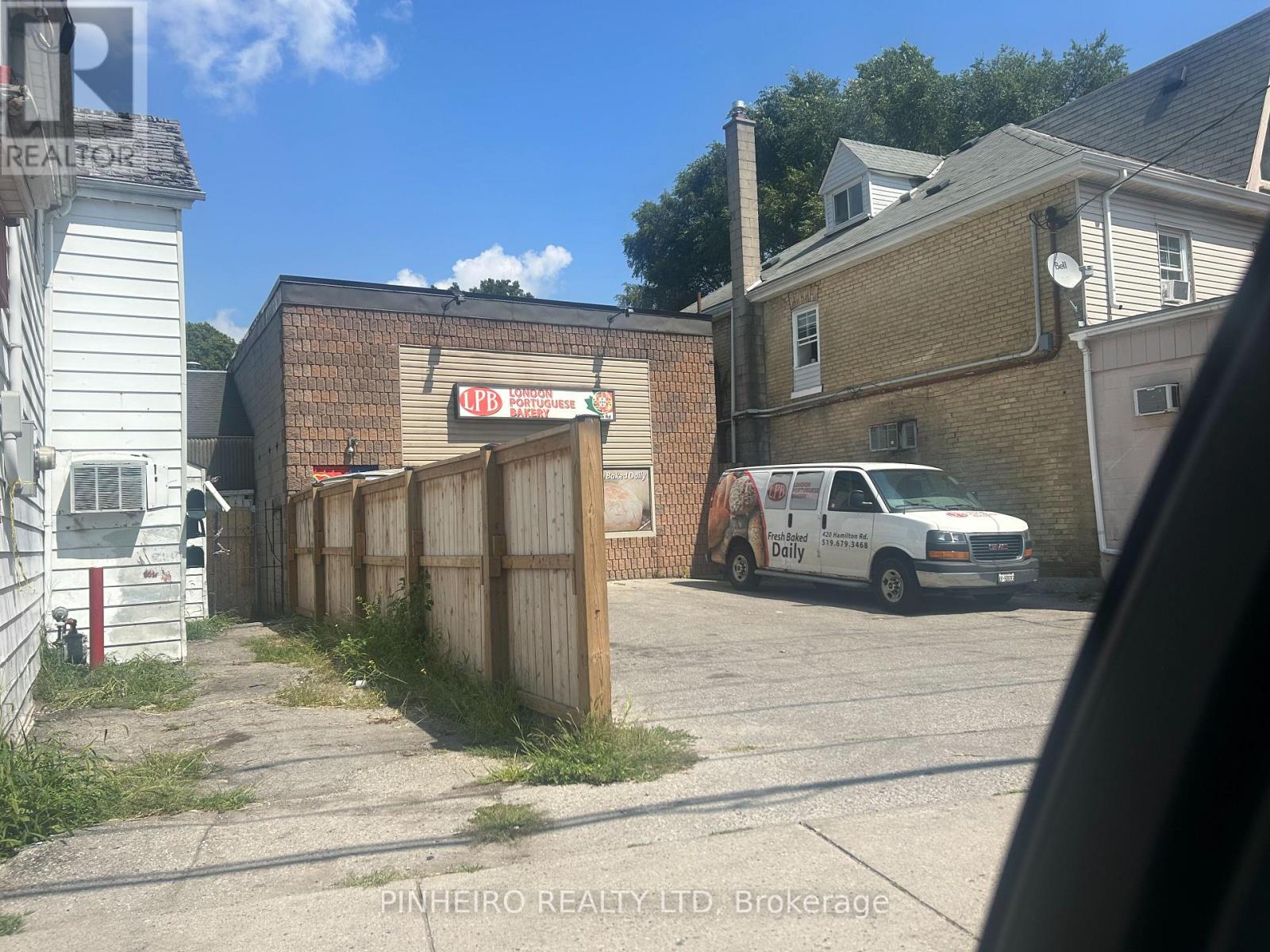 420 Hamilton Road, London East, Ontario  N5Z 1R9 - Photo 2 - X13560028