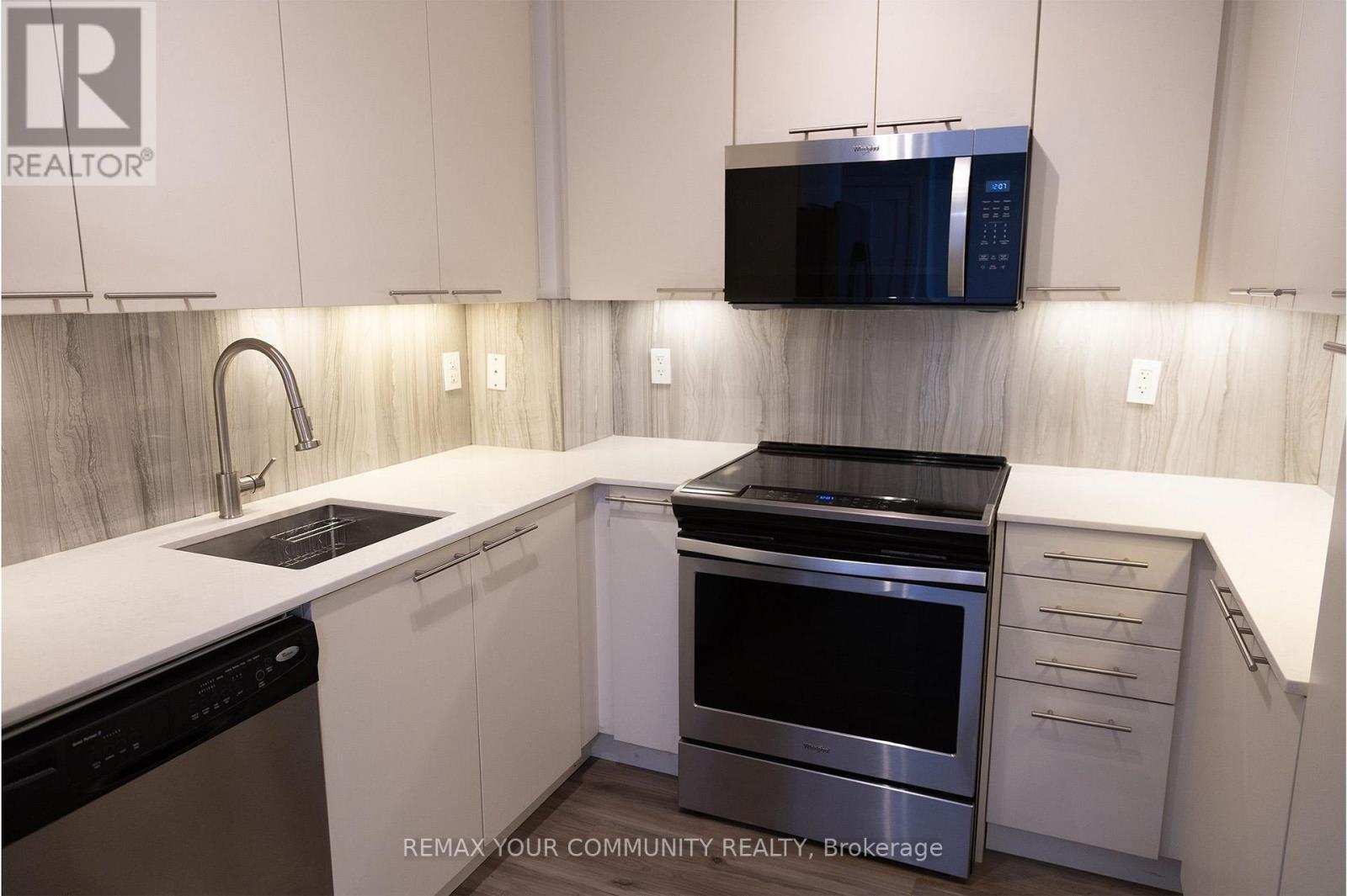 1911 - 70 Roehampton Avenue N, Toronto, Ontario M4P 1R2 - Photo 7 - C13558884