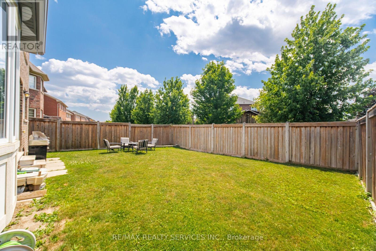 164 Bonnieglen Farm Boulevard, Caledon, Ontario  L7C 4B9 - Photo 47 - W13560064