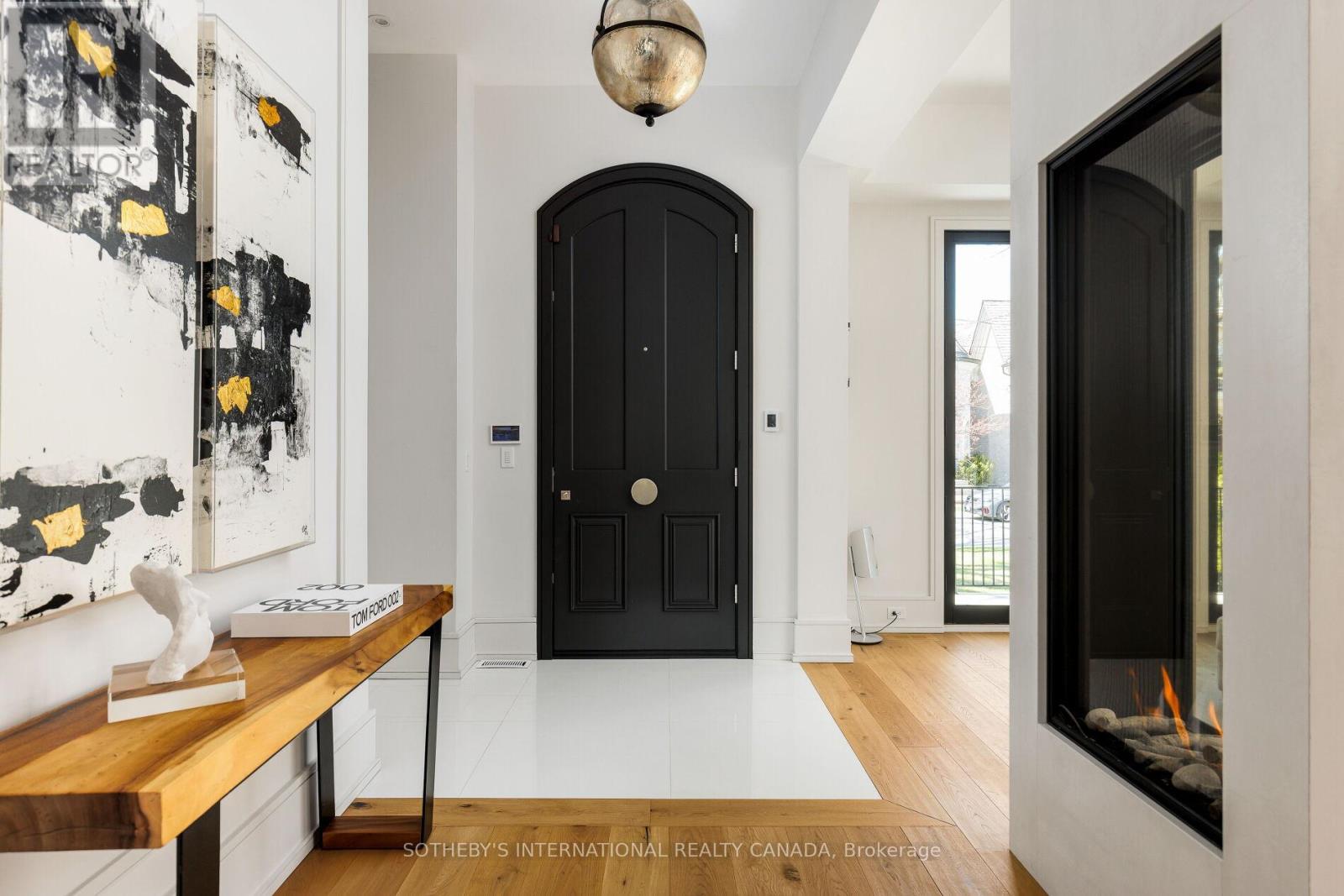 85 Kingsway Crescent, Toronto, Ontario  M8X 2R8 - Photo 2 - W13560136