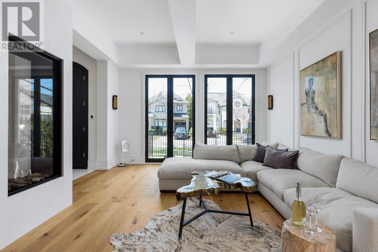 85 Kingsway Crescent, Toronto, Ontario  M8X 2R8 - Photo 4 - W13560136