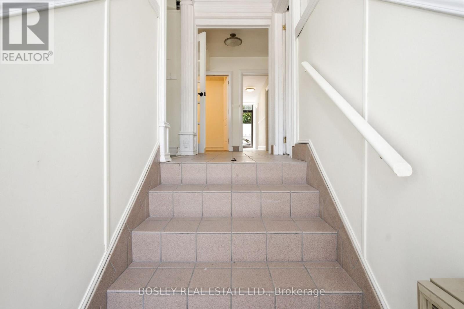 88 Laird Drive, Toronto, Ontario  M4G 3V1 - Photo 3 - C13560098