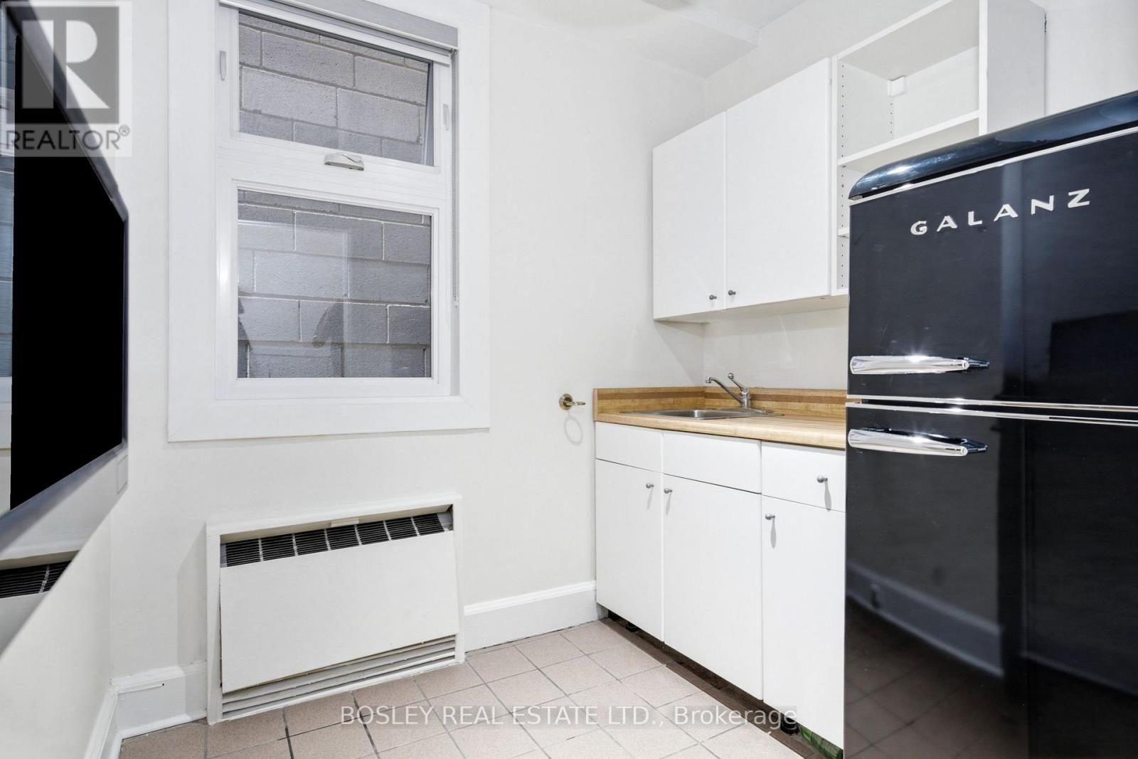 88 Laird Drive, Toronto, Ontario  M4G 3V1 - Photo 14 - C13560098