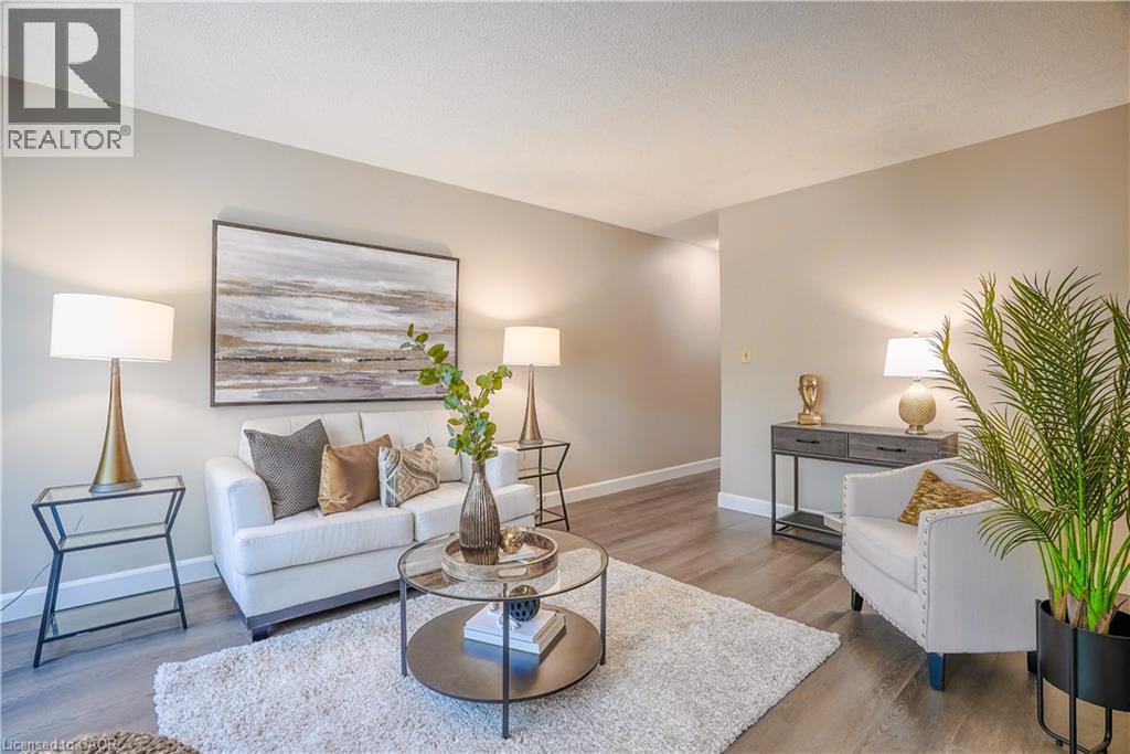 90 St. Andrews Drive, Hamilton, Ontario  L8K 6H4 - Photo 2 - 40837209