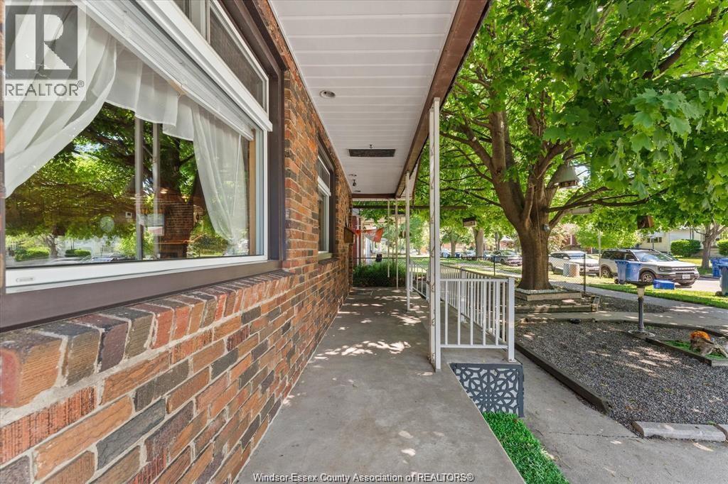 3648 King, Windsor, Ontario  N9C 1P5 - Photo 6 - 26016871