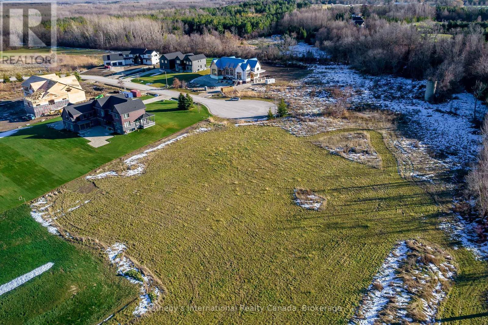 19 Raintree Court, Clearview, Ontario  L9Y 0K2 - Photo 4 - S13560300