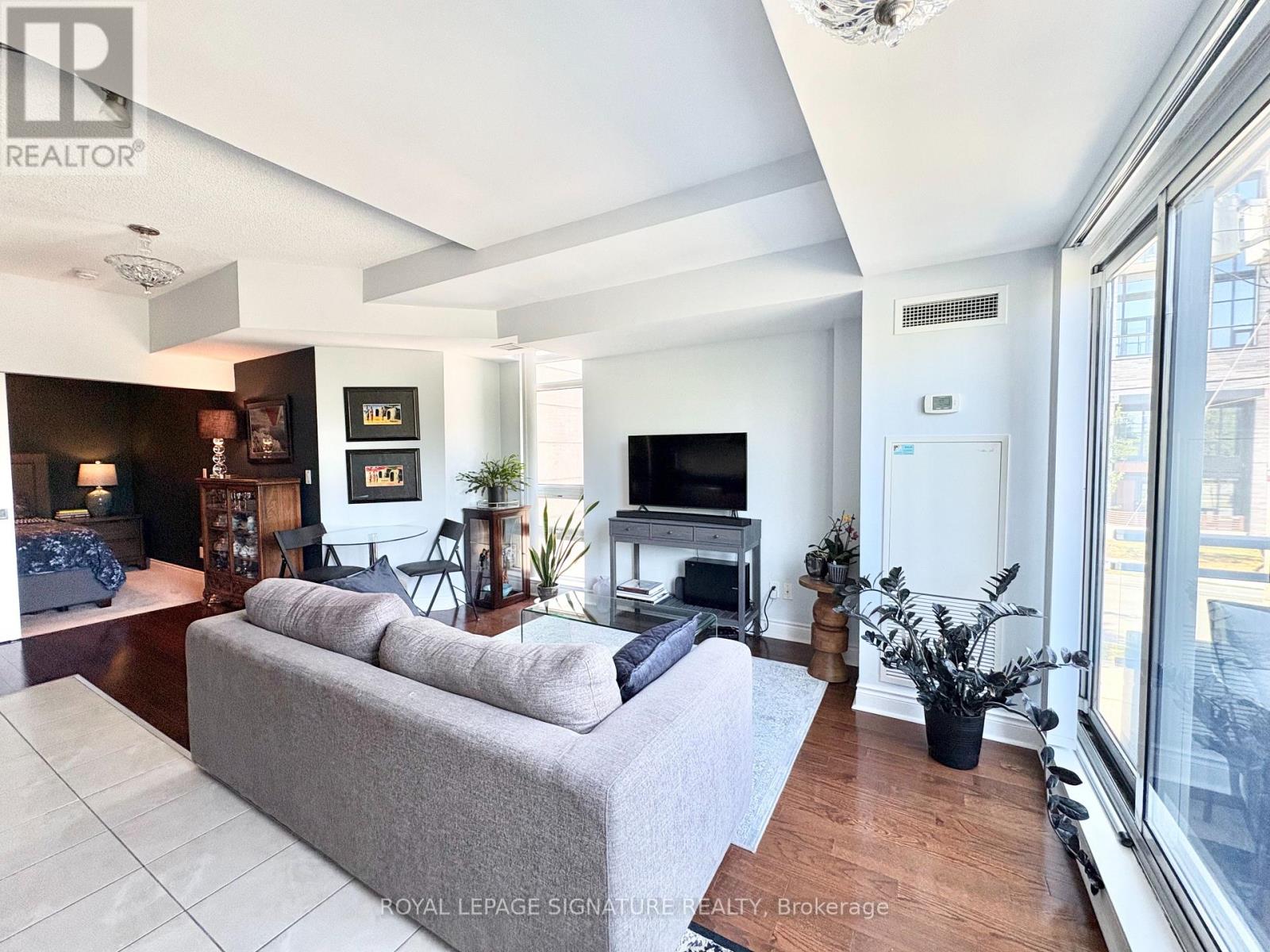 211 - 31 Olive Avenue, Toronto, Ontario M2N 4N4 - Photo 3 - C13560168