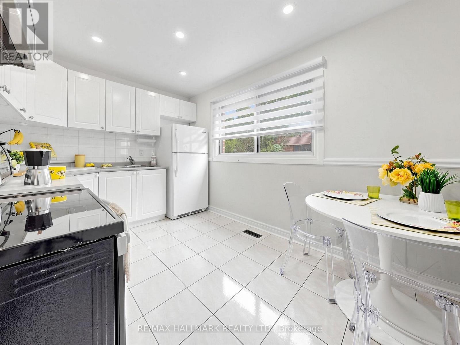 80 Song Meadoway, Toronto, Ontario M2H 2T7 - Photo 14 - C13560194