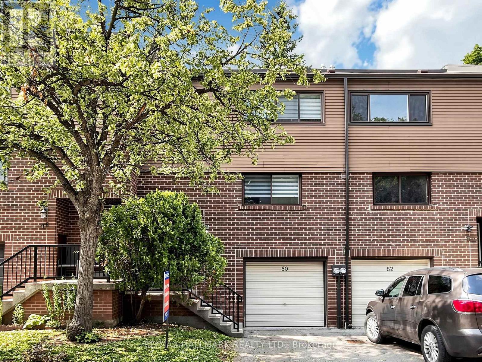 80 Song Meadoway, Toronto, Ontario M2H 2T7 - Photo 2 - C13560194