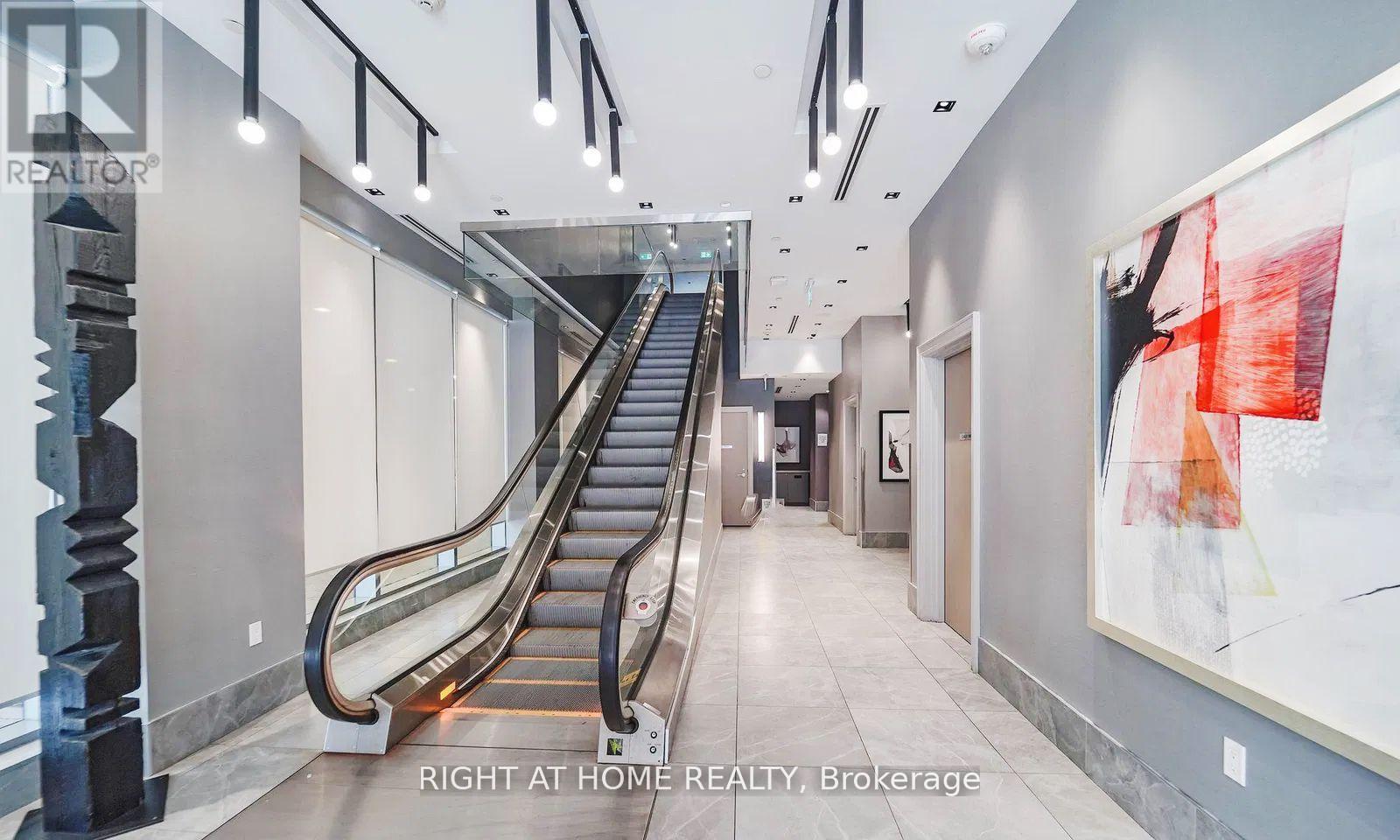 710 - 50 Wellesley Street E, Toronto, Ontario M4Y 0C8 - Photo 3 - C13560234