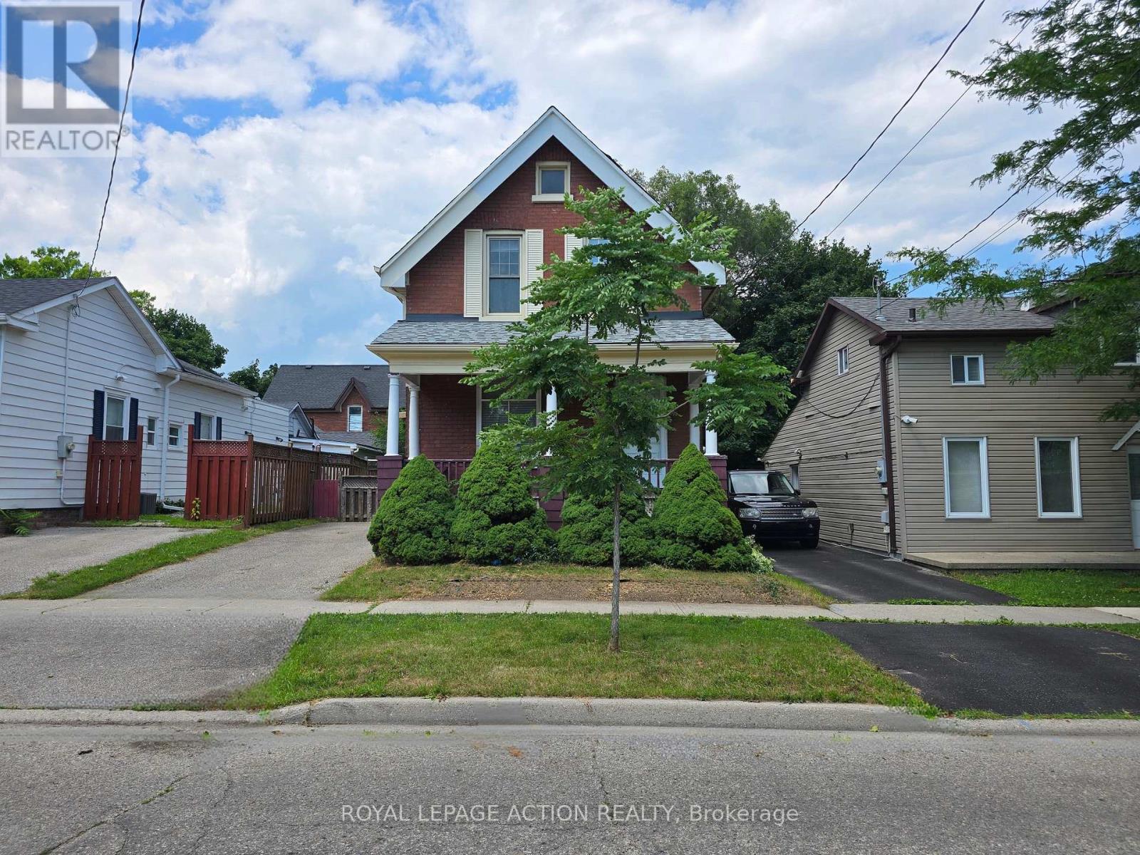 196 WELLINGTON STREET, Brantford, Ontario