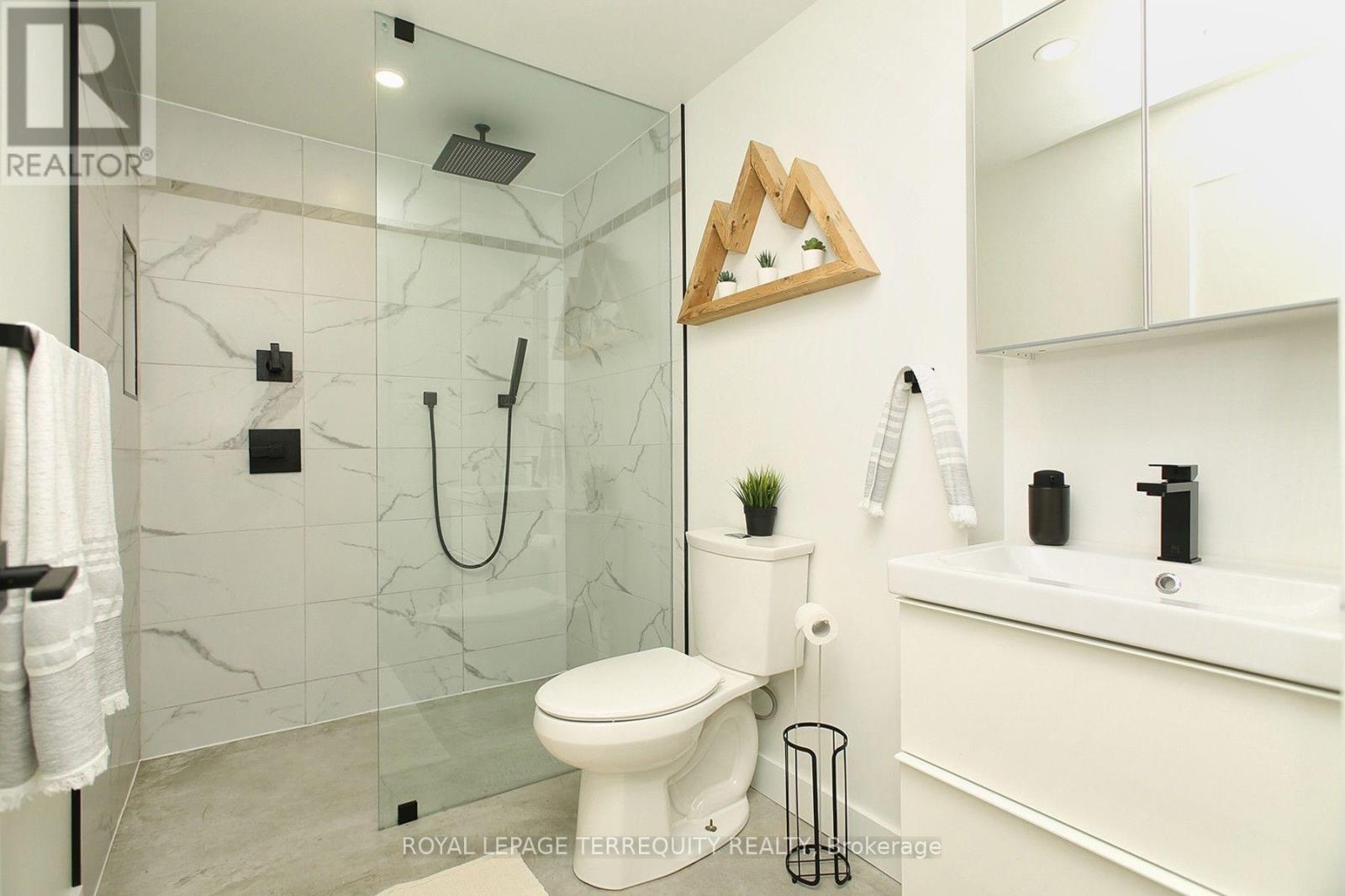 1775 Gerrard Street E, Toronto, Ontario  M4L 2B3 - Photo 44 - E13560310