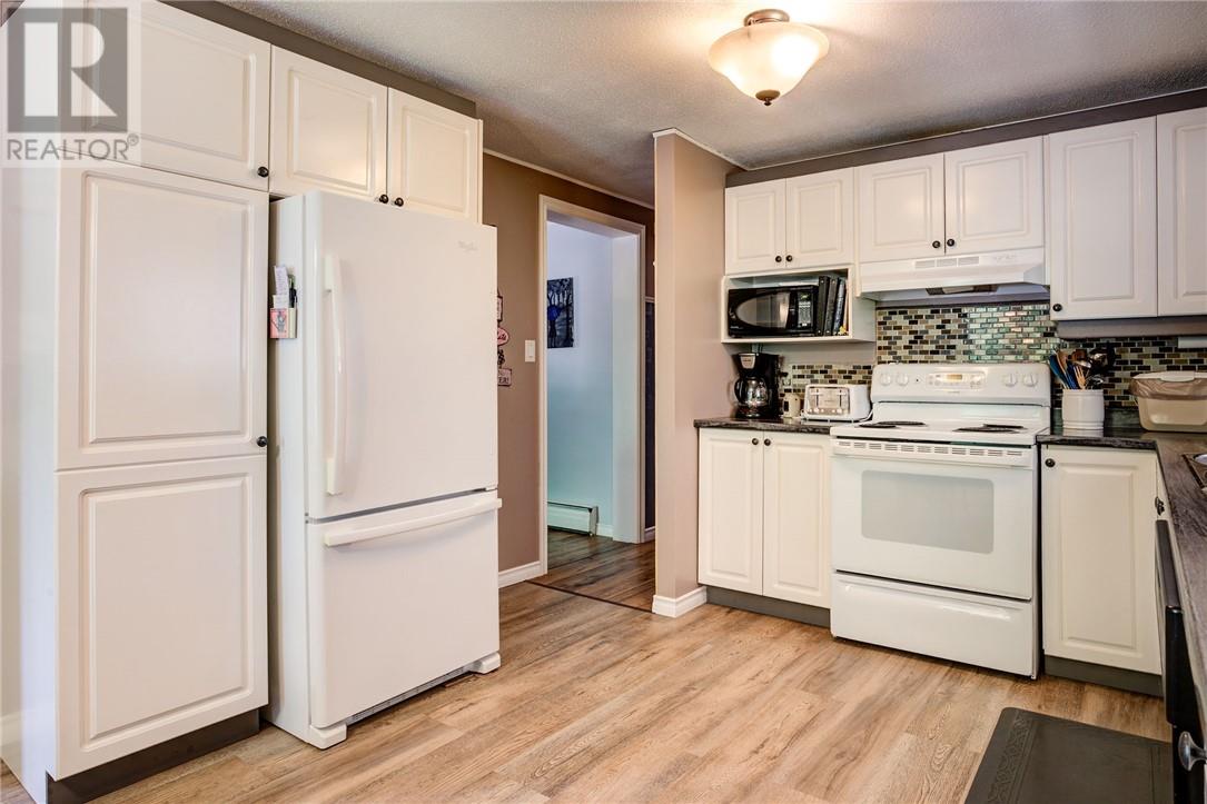2109 Hebert Street, Sudbury, Ontario  P3B 1Z2 - Photo 4 - 2129205