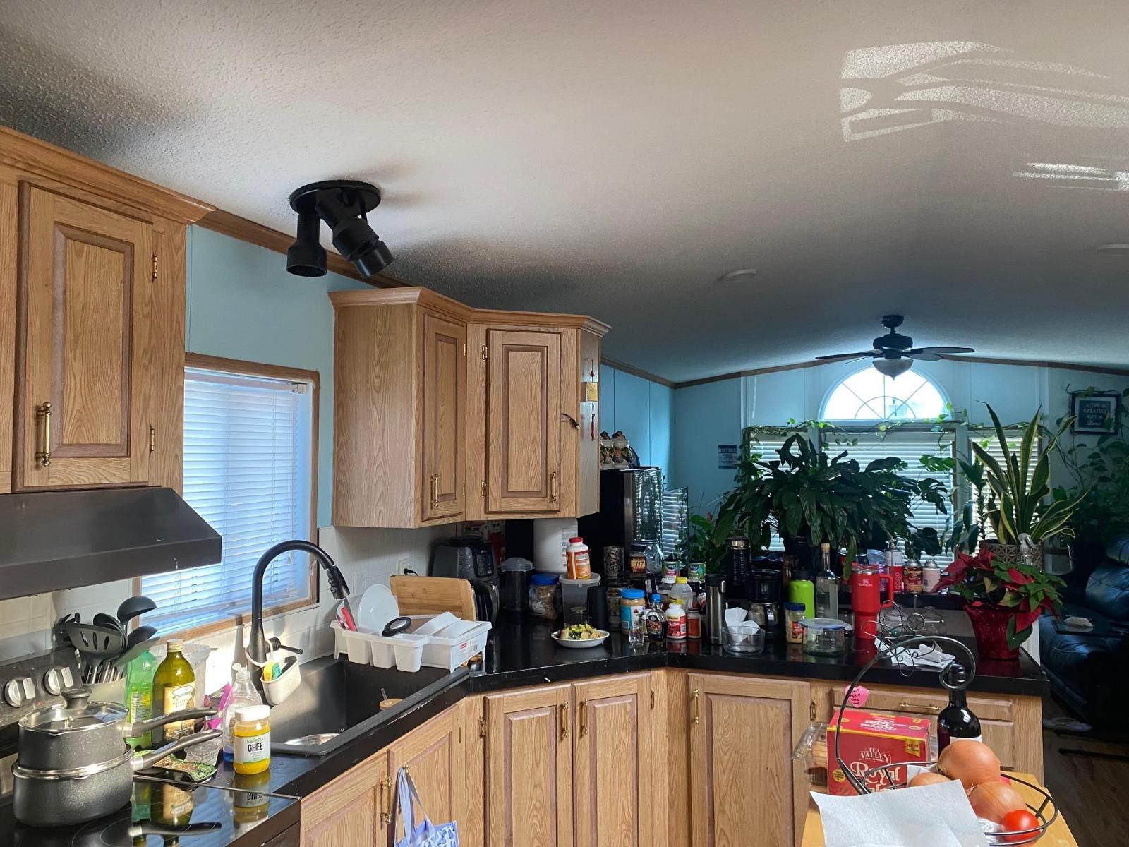 77 8254 154 Street, Surrey, British Columbia  V3W 6M2 - Photo 3 - R3145338