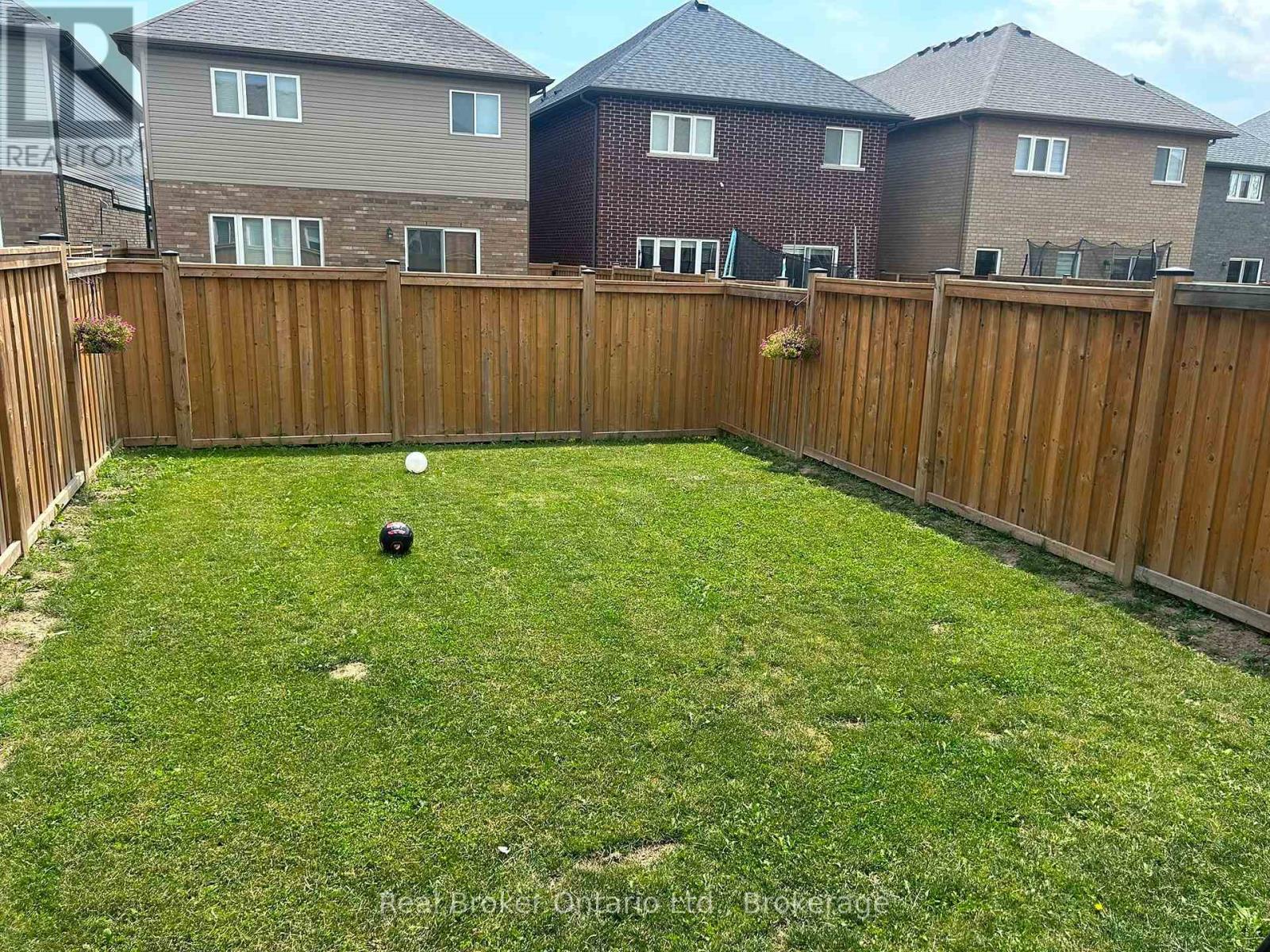 204 Dalgleish Trail, Hamilton, Ontario  L0R 1P0 - Photo 9 - X13560490
