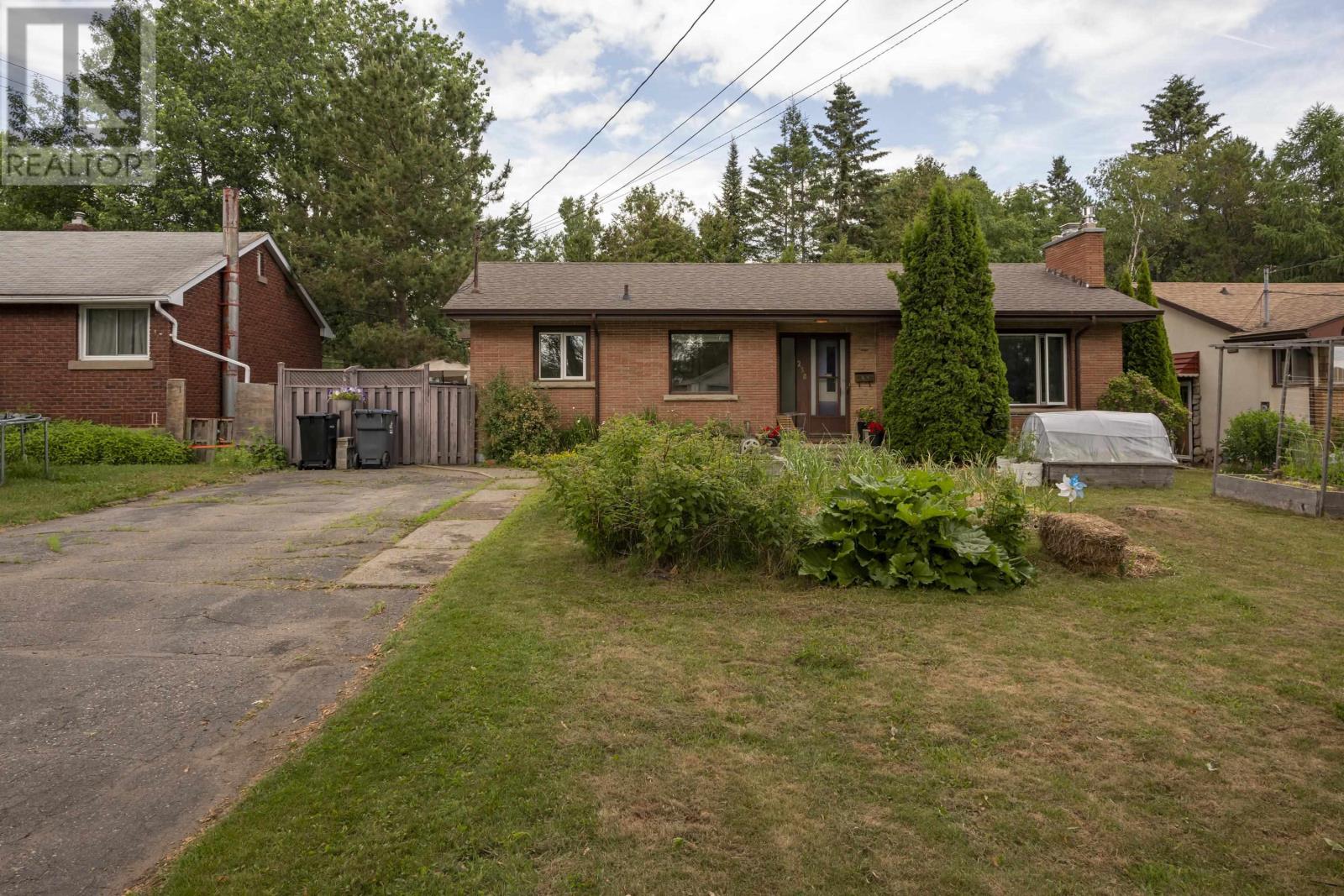 238 Nelson St, Thunder Bay, Ontario  P7A 2L7 - Photo 2 - TB2601923