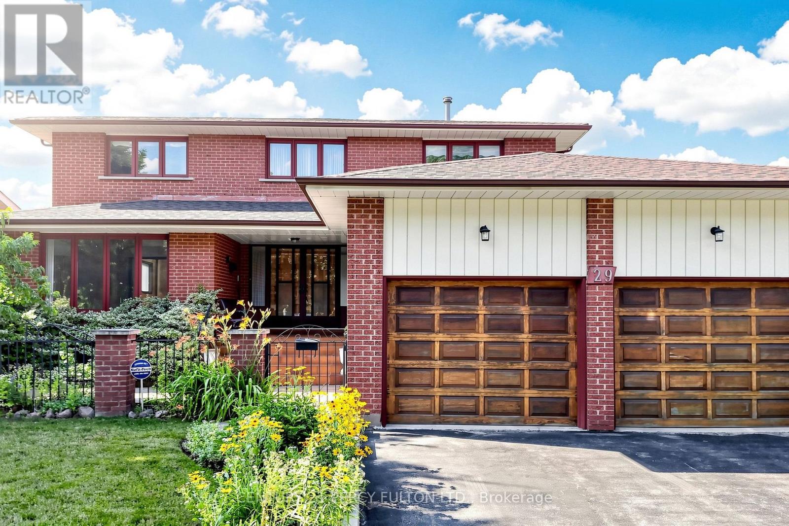 29 ERNEST AVENUE, Toronto (Pleasant View)