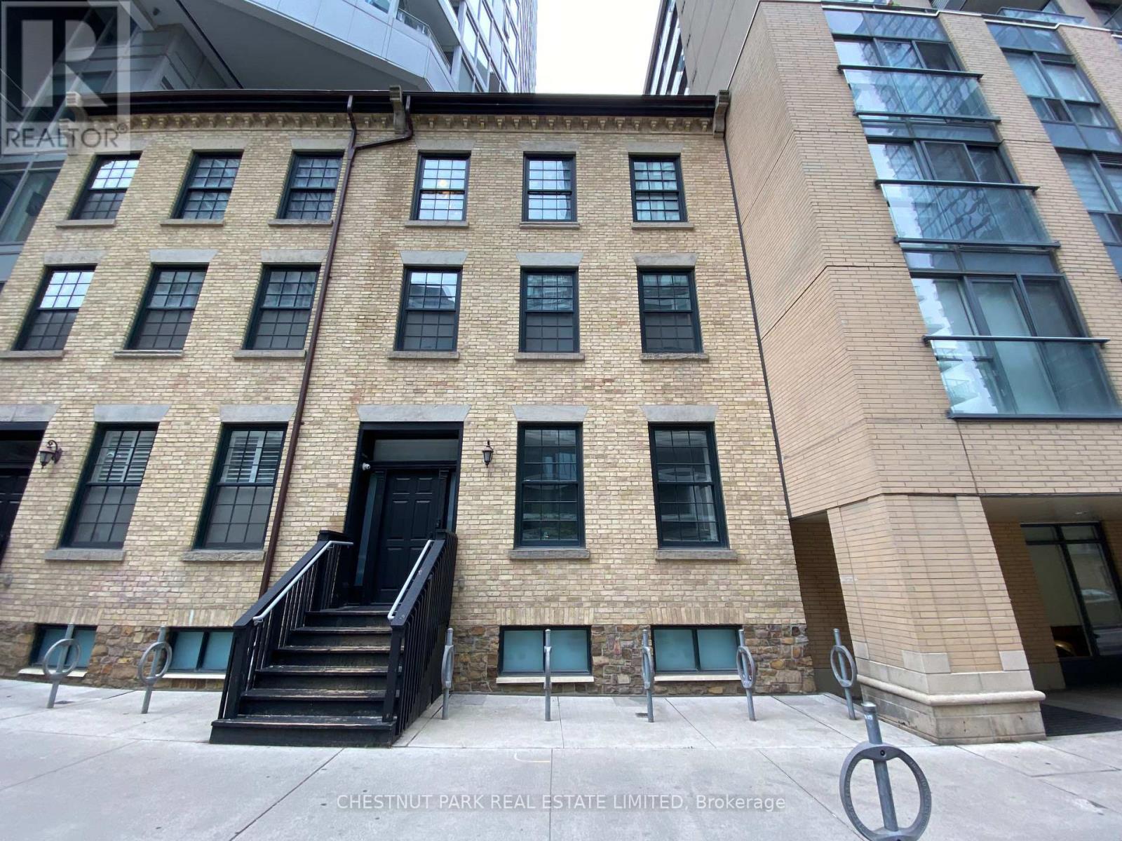 TH 2 - 68 SHUTER STREET, Toronto (Church-Yonge Corridor)