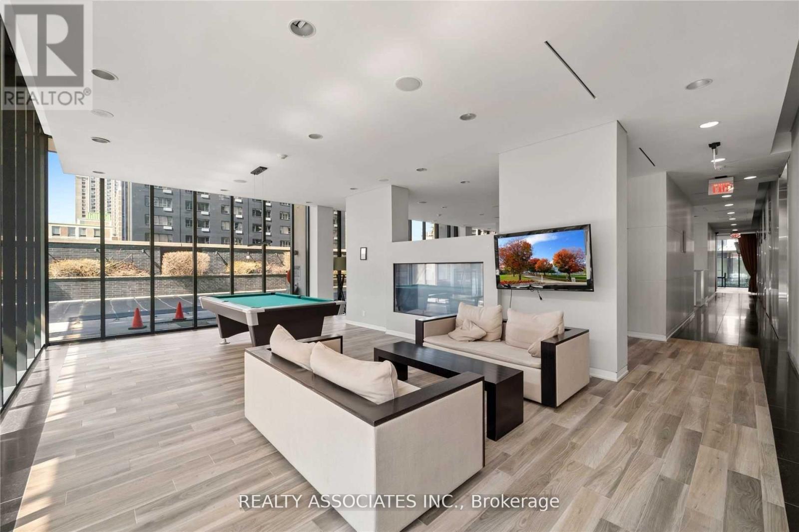 2210 - 33 Charles Street E, Toronto, Ontario  M4Y 0A2 - Photo 11 - C13560420