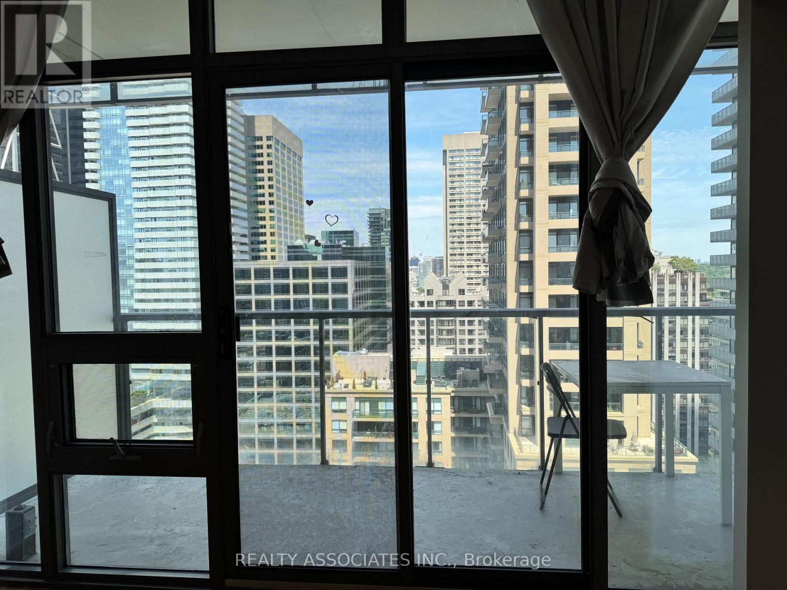 2210 - 33 Charles Street E, Toronto, Ontario  M4Y 0A2 - Photo 17 - C13560420