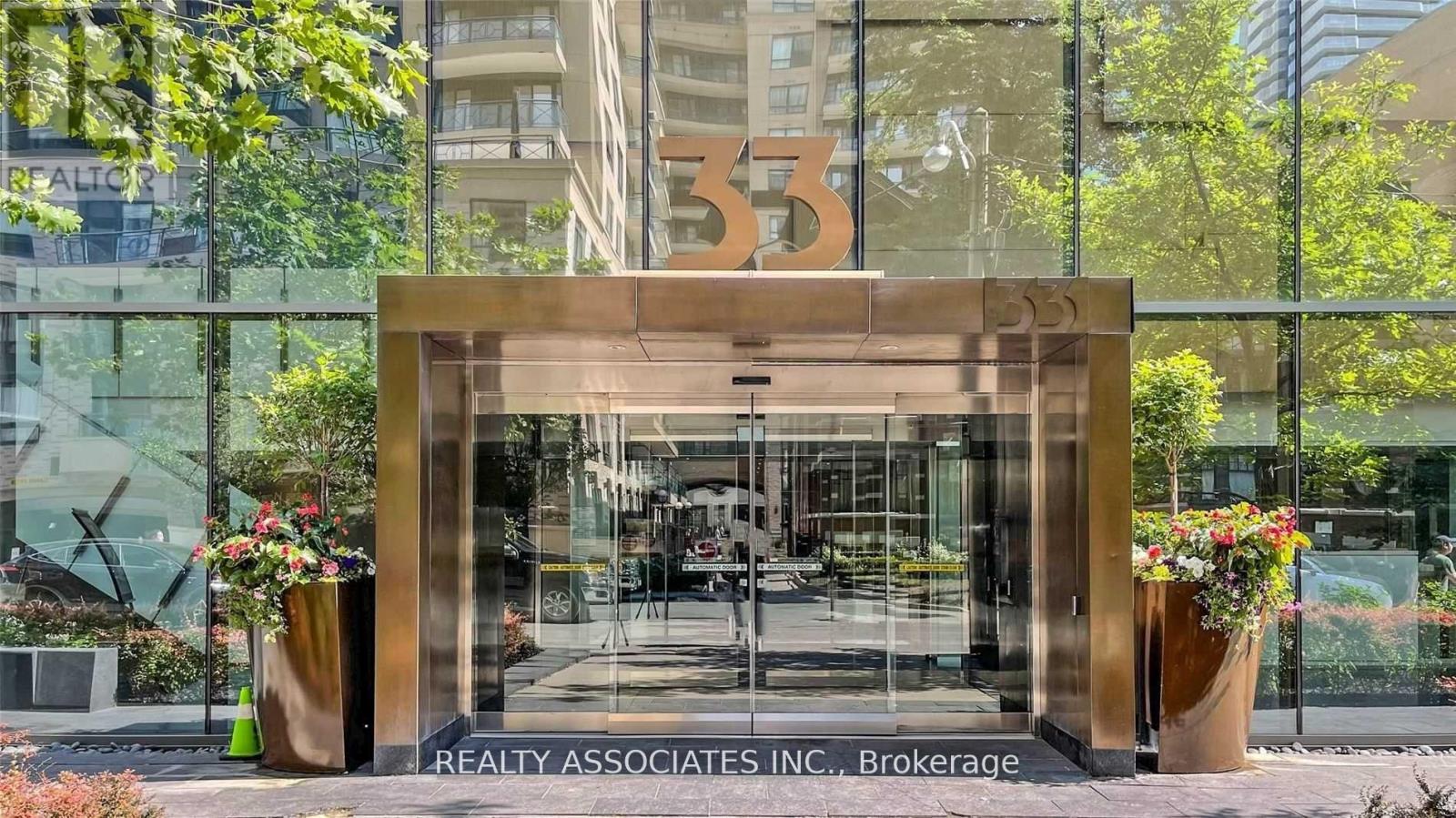 2210 - 33 Charles Street E, Toronto, Ontario  M4Y 0A2 - Photo 8 - C13560420