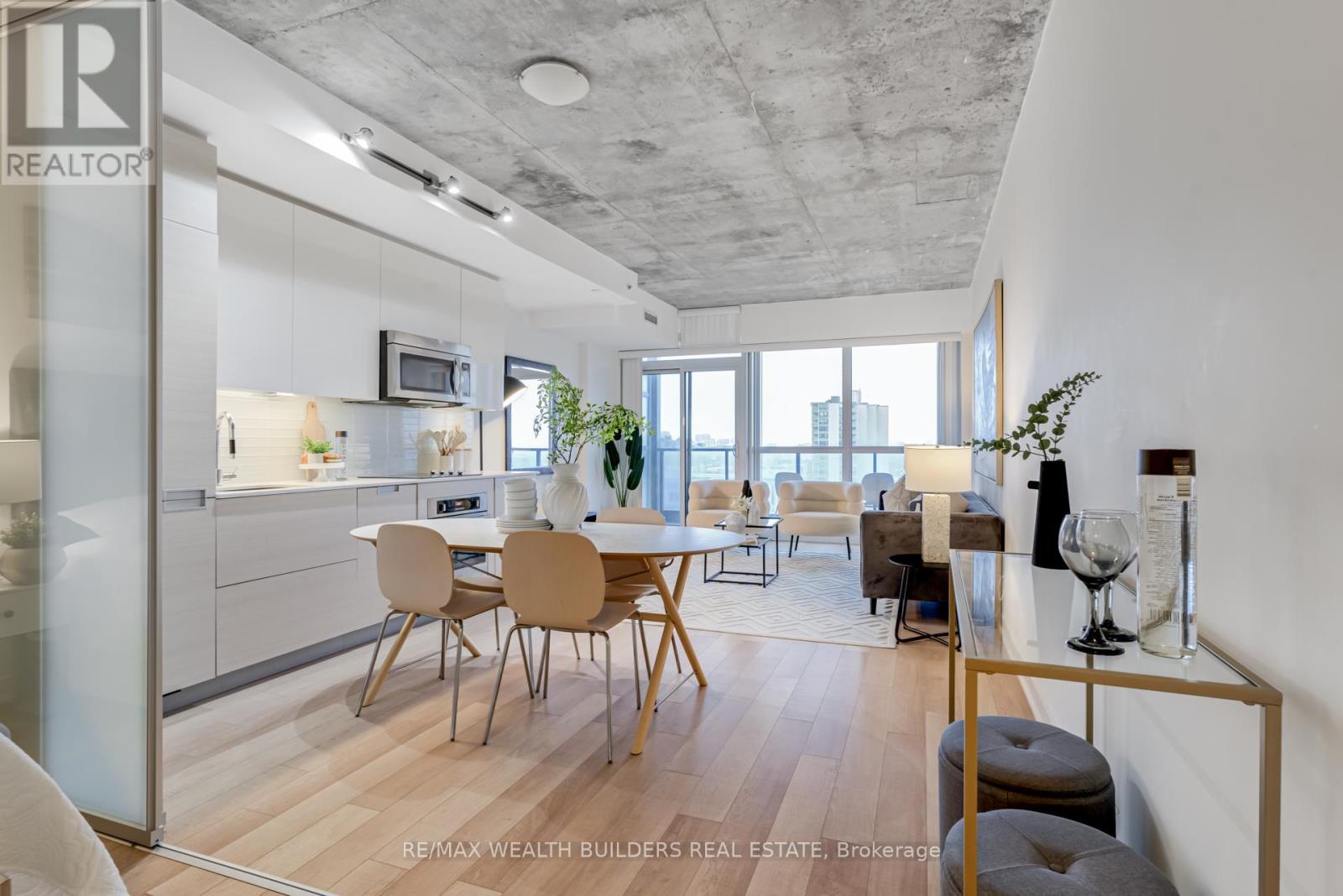 1706 - 210 Simcoe Street, Toronto, Ontario M5T 2W5 - Photo 13 - C13560712