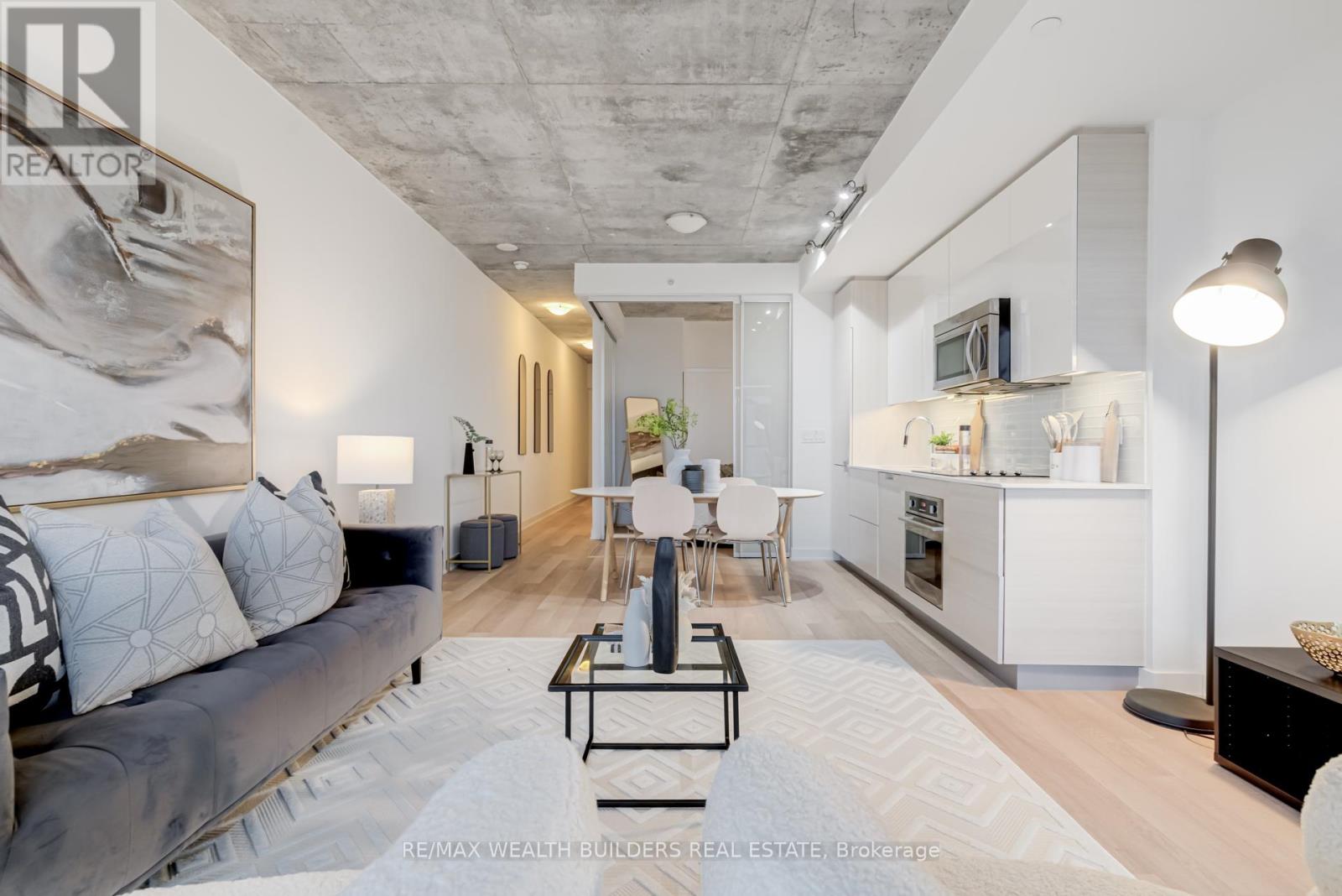 1706 - 210 Simcoe Street, Toronto, Ontario M5T 2W5 - Photo 2 - C13560712