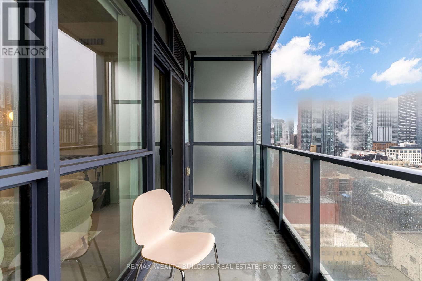 1706 - 210 SIMCOE STREET