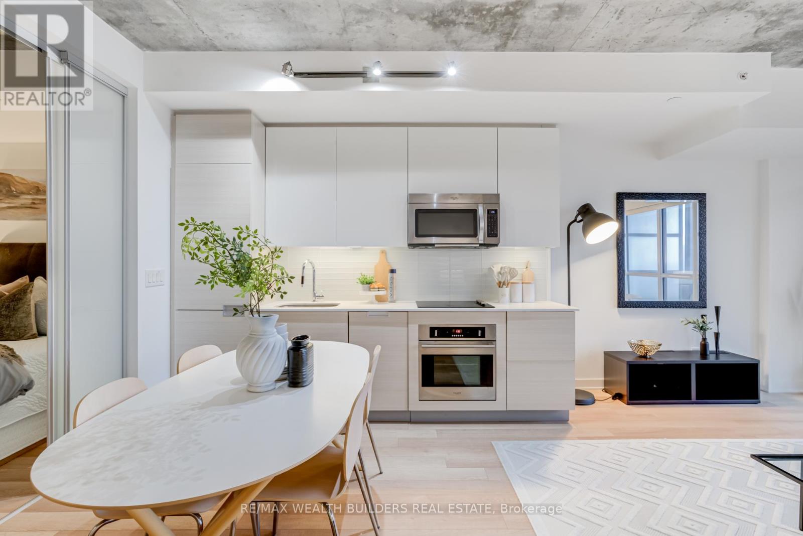 1706 - 210 Simcoe Street, Toronto, Ontario M5T 2W5 - Photo 6 - C13560712