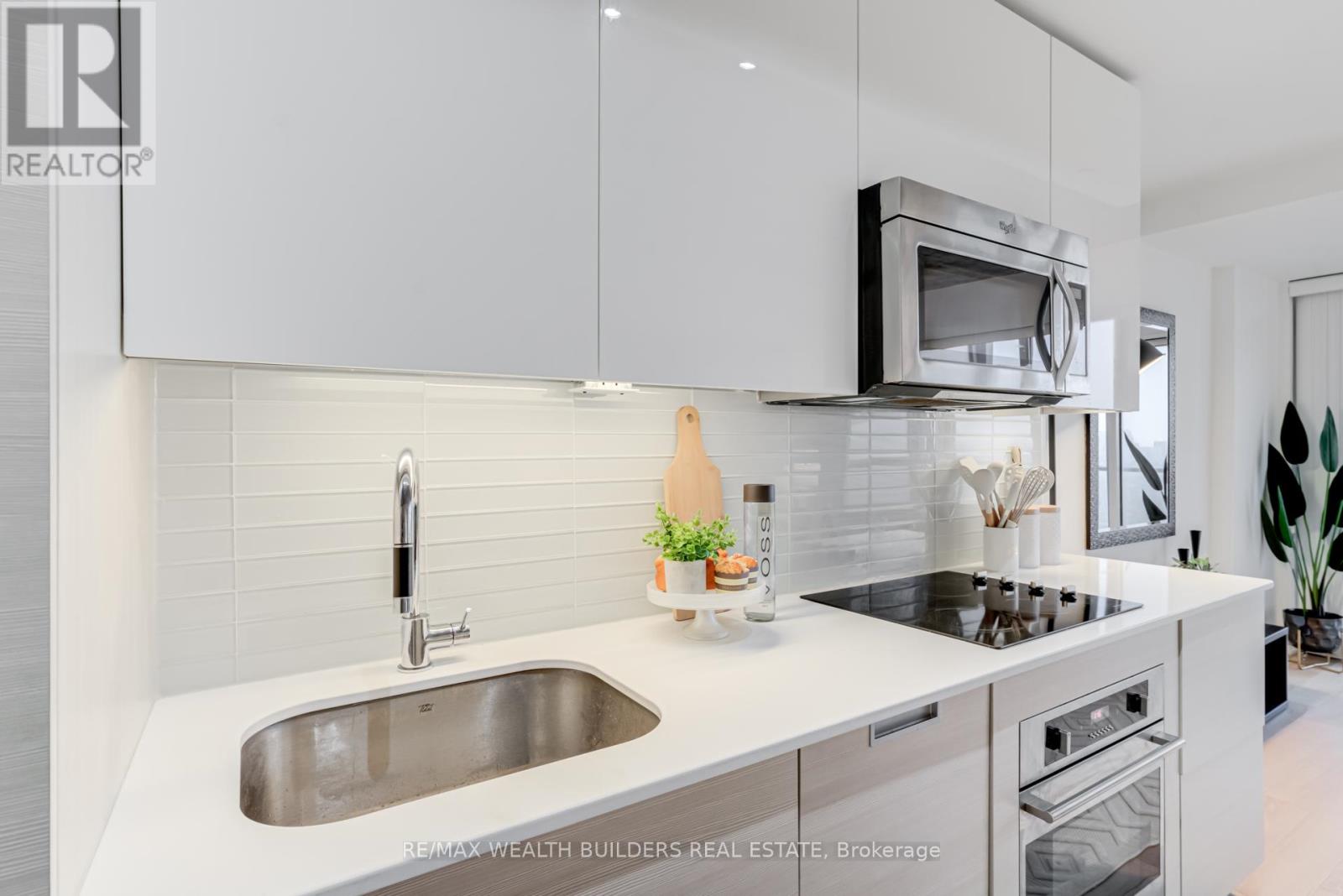1706 - 210 Simcoe Street, Toronto, Ontario M5T 2W5 - Photo 8 - C13560712