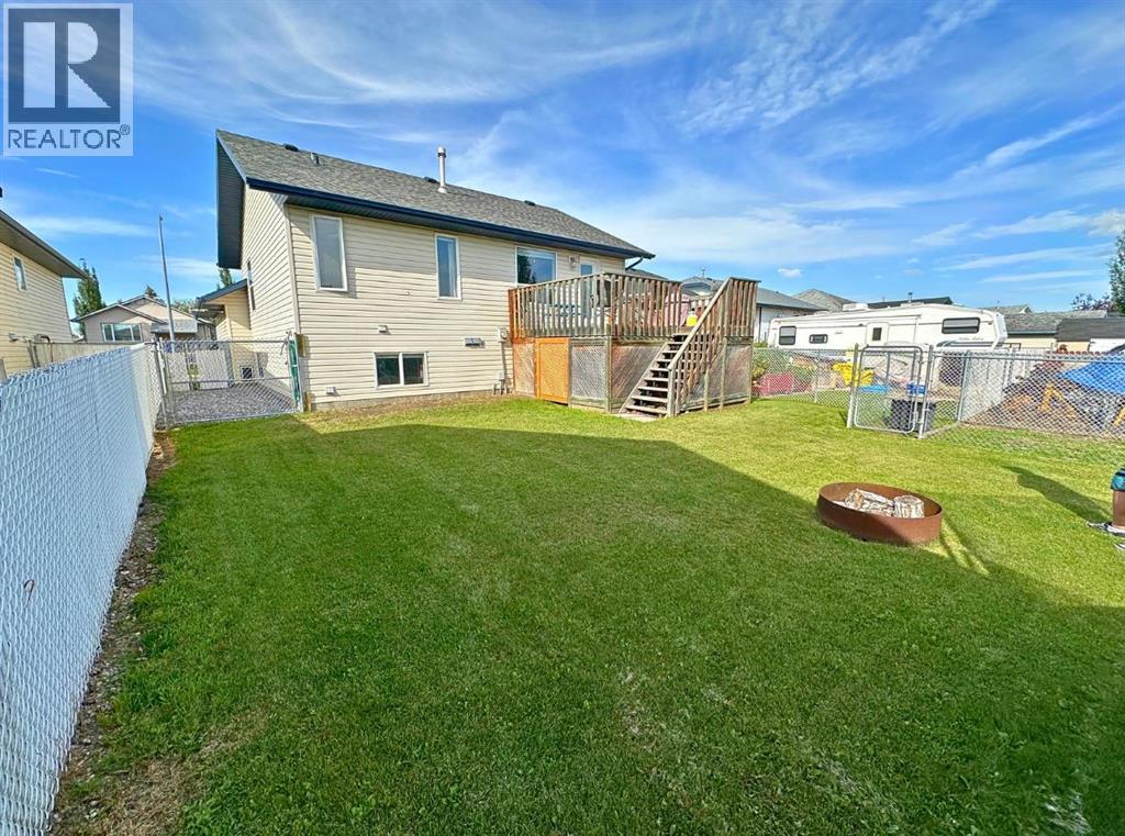 24 Elreg Street, Penhold, Alberta  T0M 1R0 - Photo 30 - A2316275