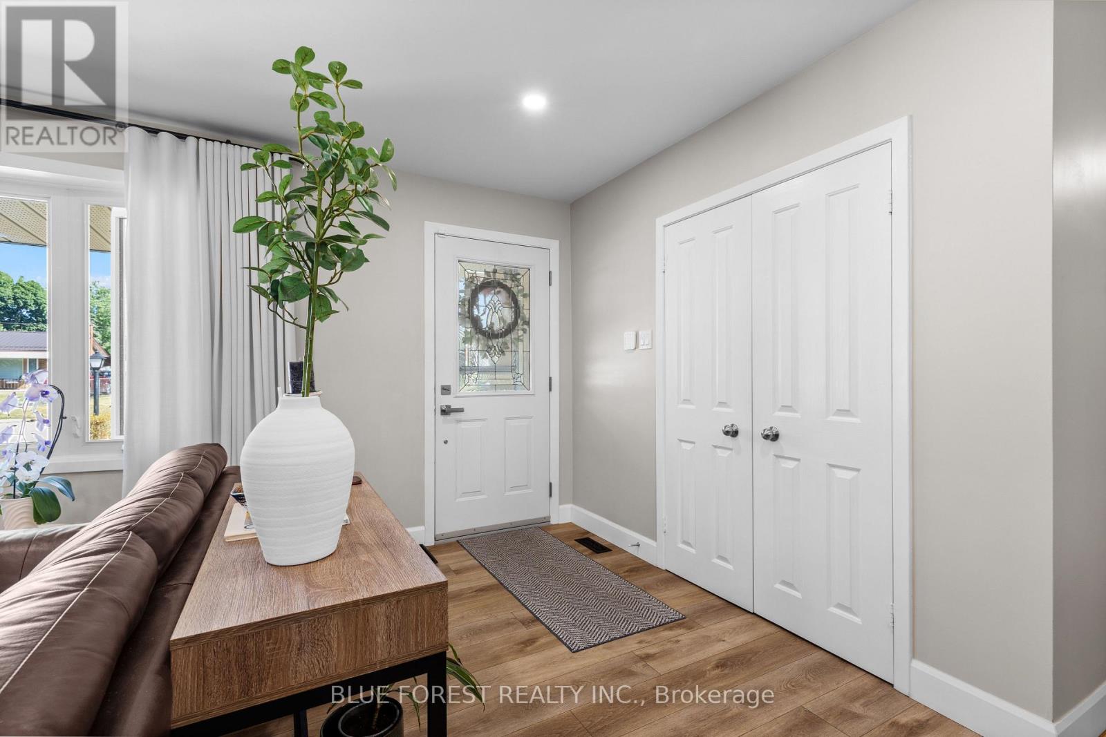 15 Southland Drive, London South, Ontario  N6P 1C2 - Photo 5 - X13560432
