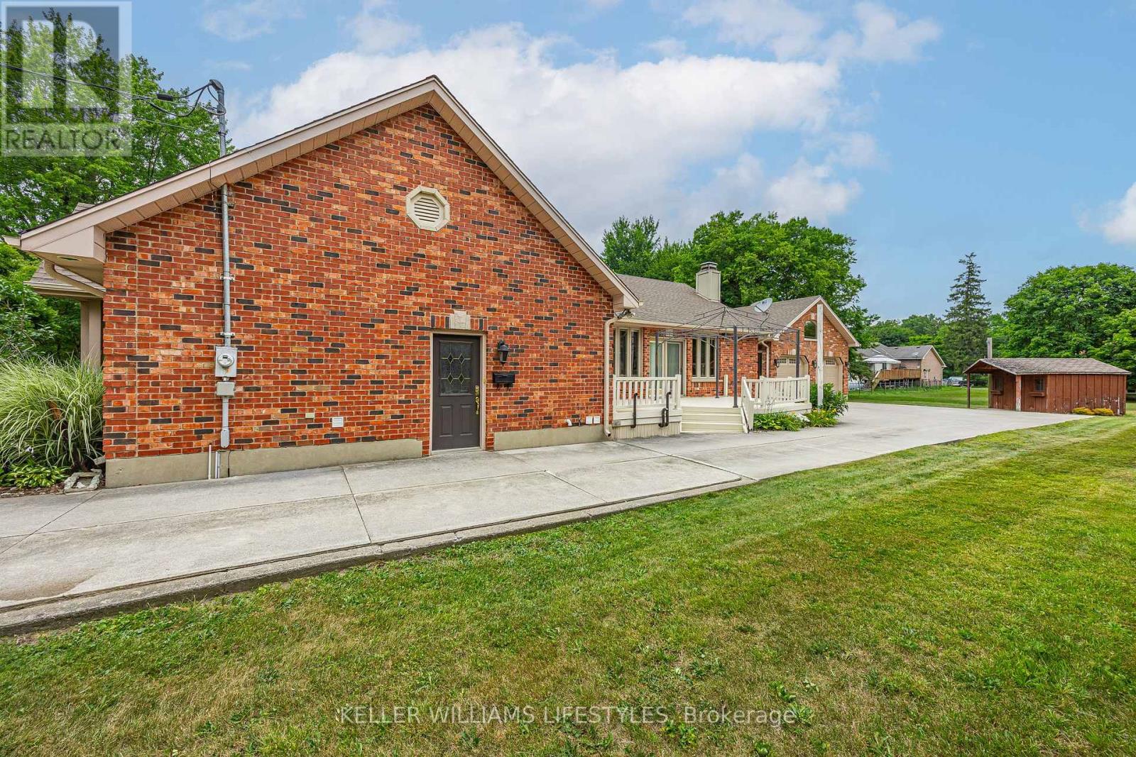 194 High Street, North Middlesex, Ontario  N0M 1A0 - Photo 37 - X13560460