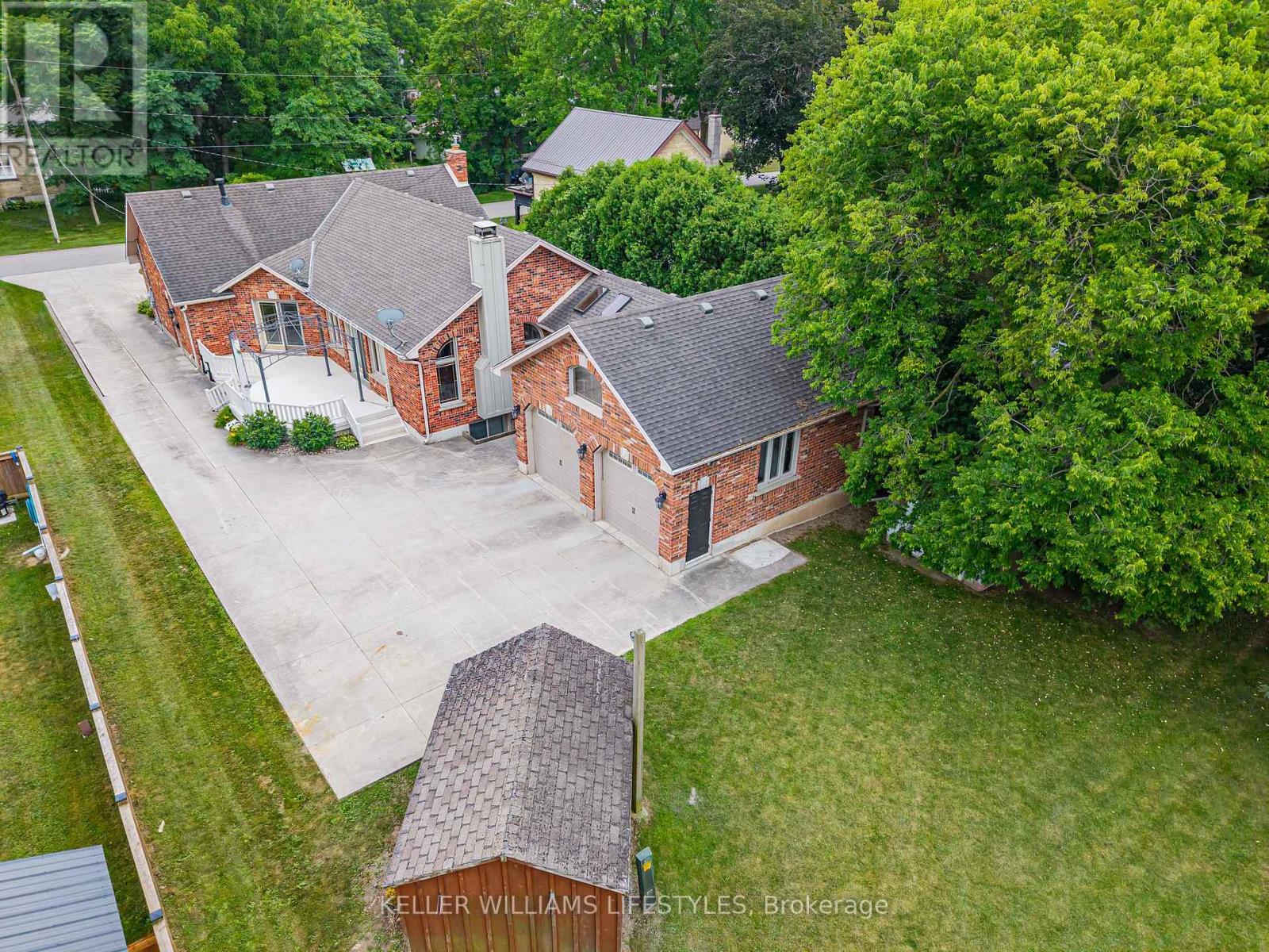 194 High Street, North Middlesex, Ontario  N0M 1A0 - Photo 38 - X13560460