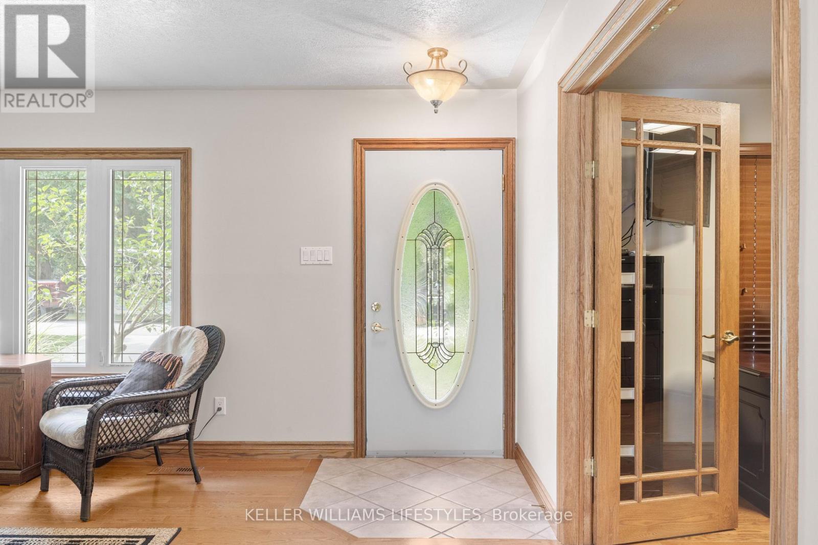 194 High Street, North Middlesex, Ontario  N0M 1A0 - Photo 6 - X13560460